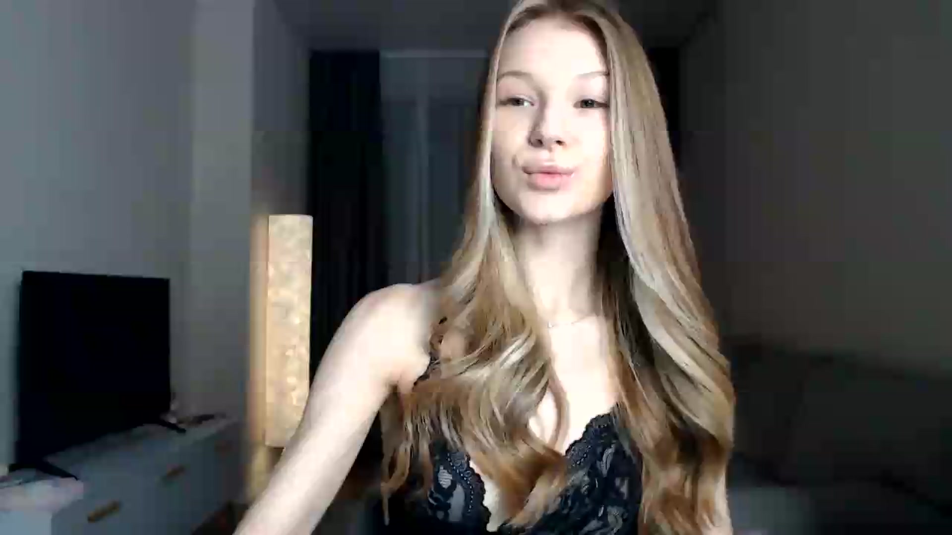 Gallery image thumbnail from CuteBlonde's myfreecams stream on, 07/23/2026, 22:27 image 1 of 20