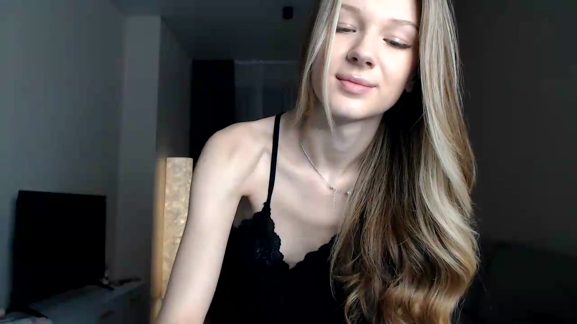 Gallery image thumbnail from CuteBlonde's myfreecams stream on, 07/23/2026, 22:47 image 12 of 20