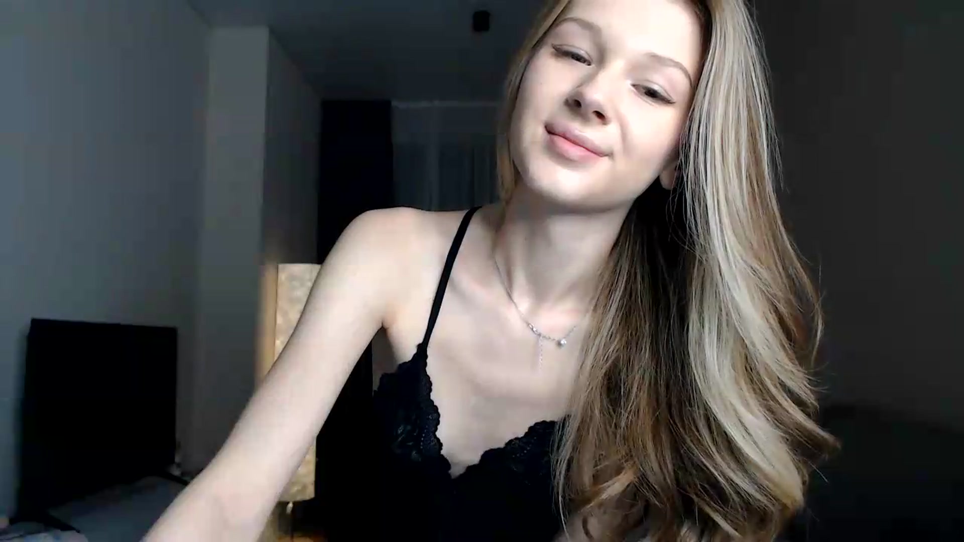 Gallery image thumbnail from CuteBlonde's myfreecams stream on, 07/23/2026, 22:47 image 11 of 20