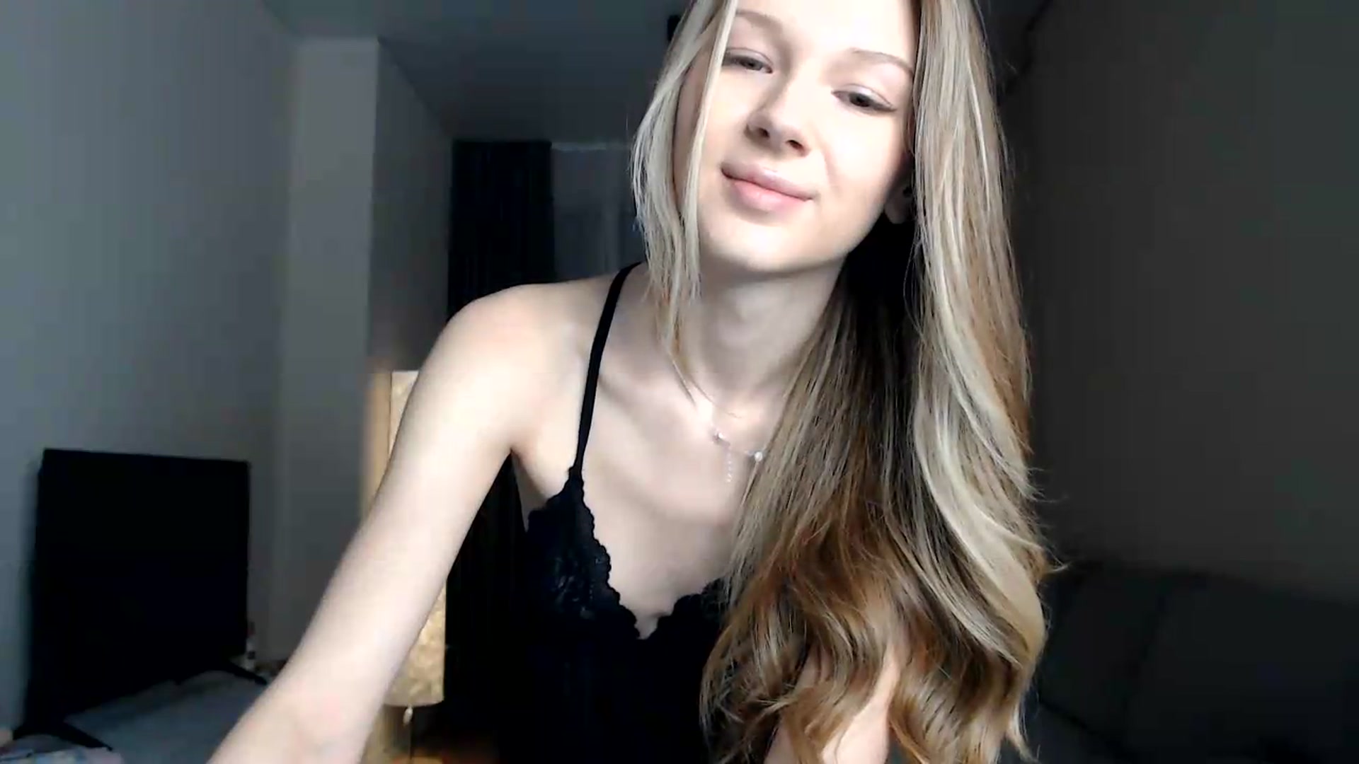Gallery image thumbnail from CuteBlonde's myfreecams stream on, 07/23/2026, 22:47 image 4 of 20