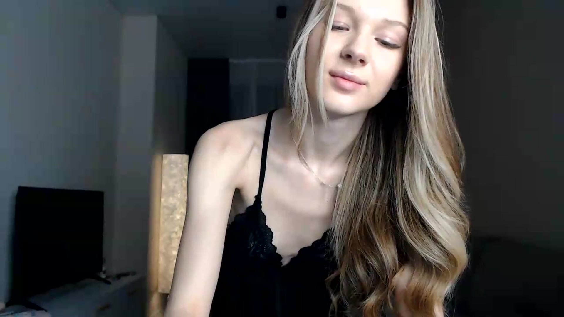 Gallery image thumbnail from CuteBlonde's myfreecams stream on, 07/23/2026, 22:47 image 8 of 20