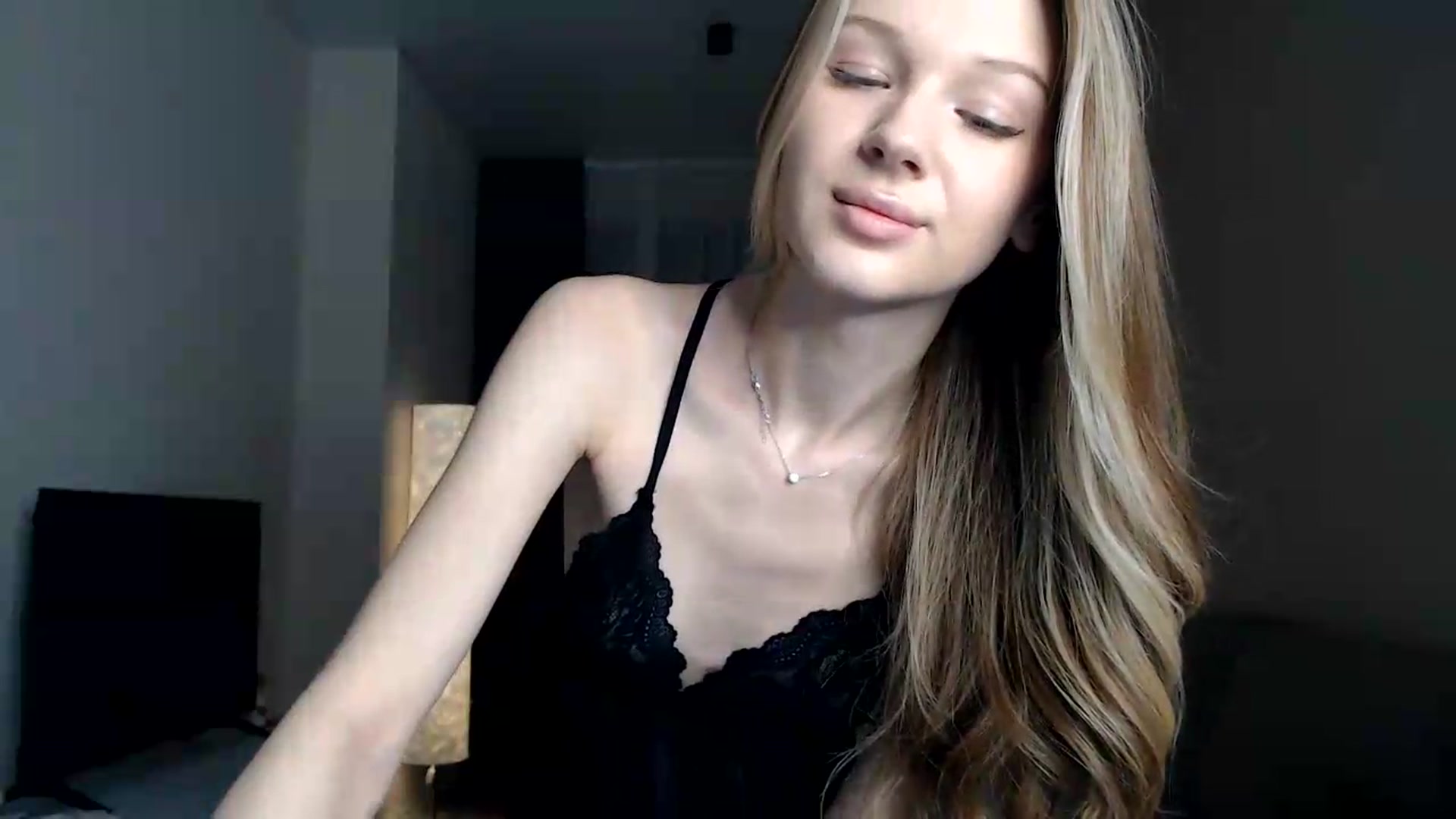 Gallery image thumbnail from CuteBlonde's myfreecams stream on, 07/24/2026, 01:17 image 4 of 20