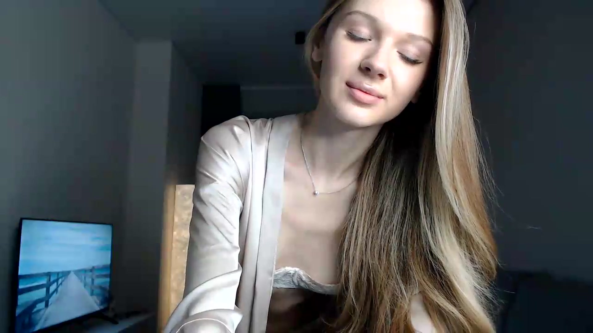 Gallery image thumbnail from CuteBlonde's myfreecams stream on, 08/03/2026, 20:58 image 10 of 20