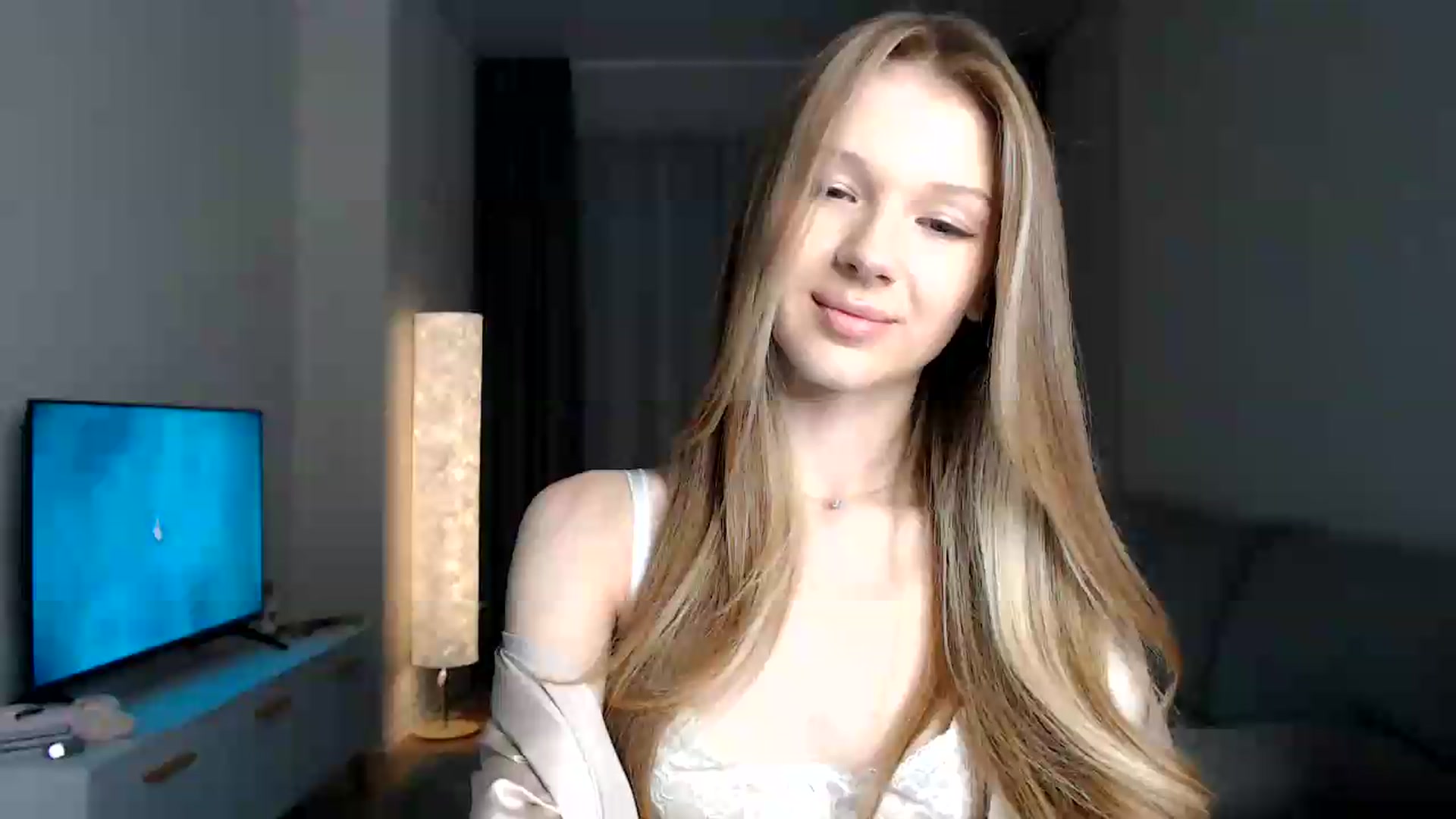 Gallery image thumbnail from CuteBlonde's myfreecams stream on, 08/03/2026, 21:18 image 13 of 20