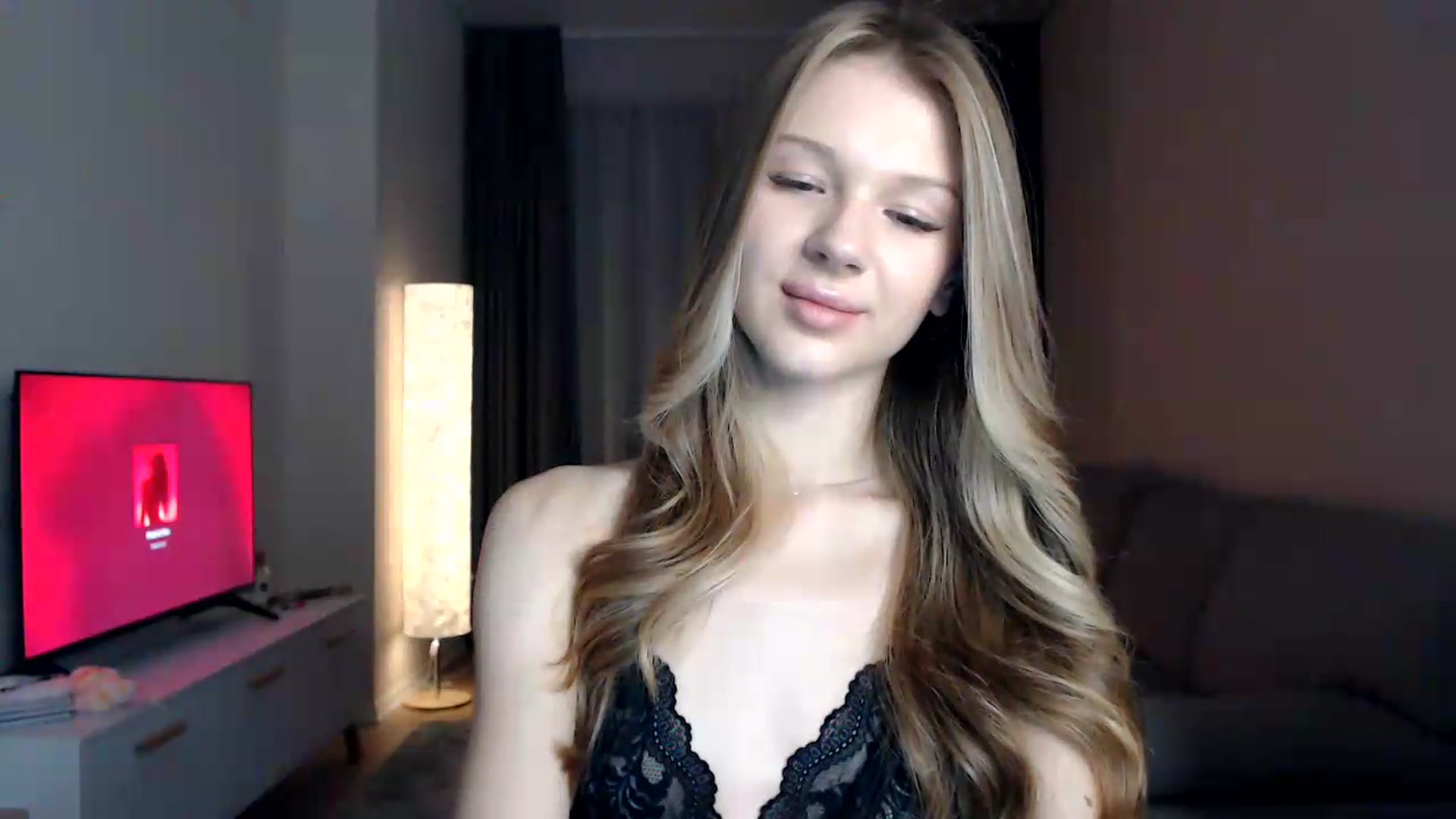 Gallery image thumbnail from CuteBlonde's myfreecams stream on, 08/04/2026, 20:14 image 8 of 20