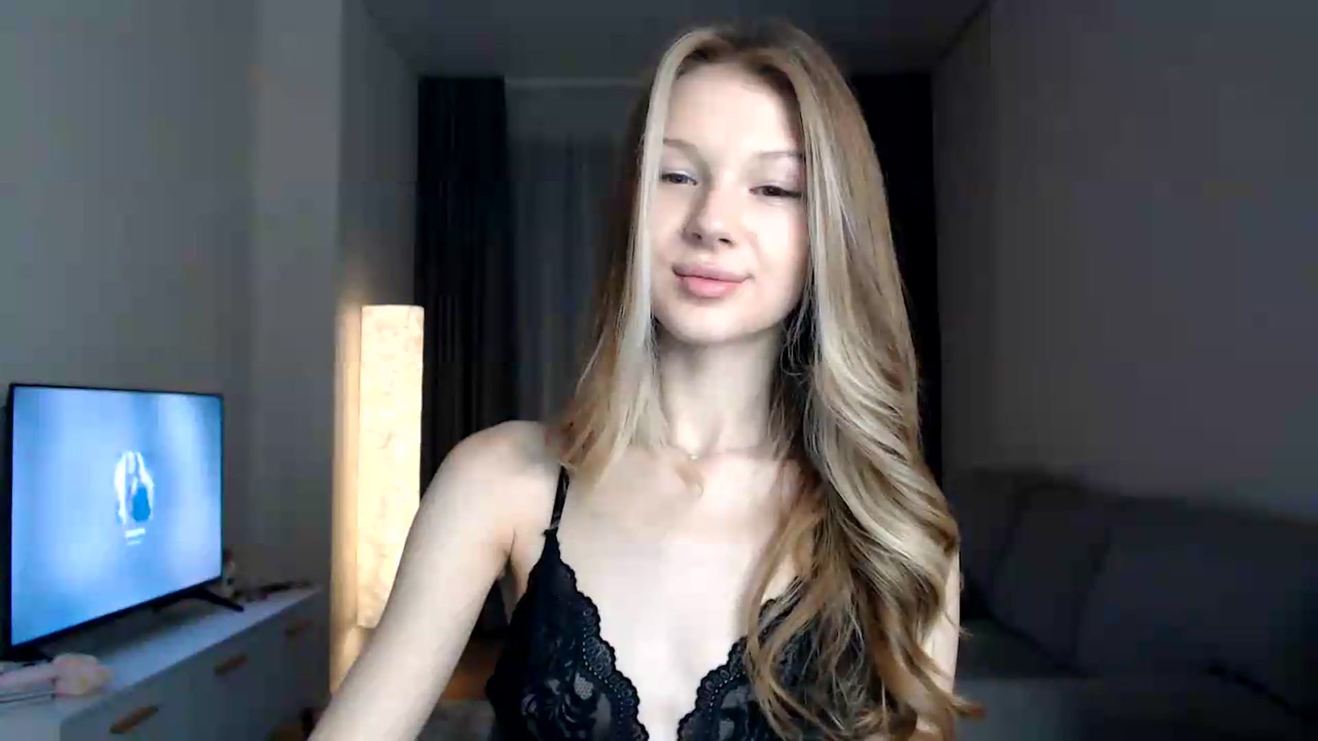 Gallery image thumbnail from CuteBlonde's myfreecams stream on, 08/04/2026, 21:50 image 16 of 20