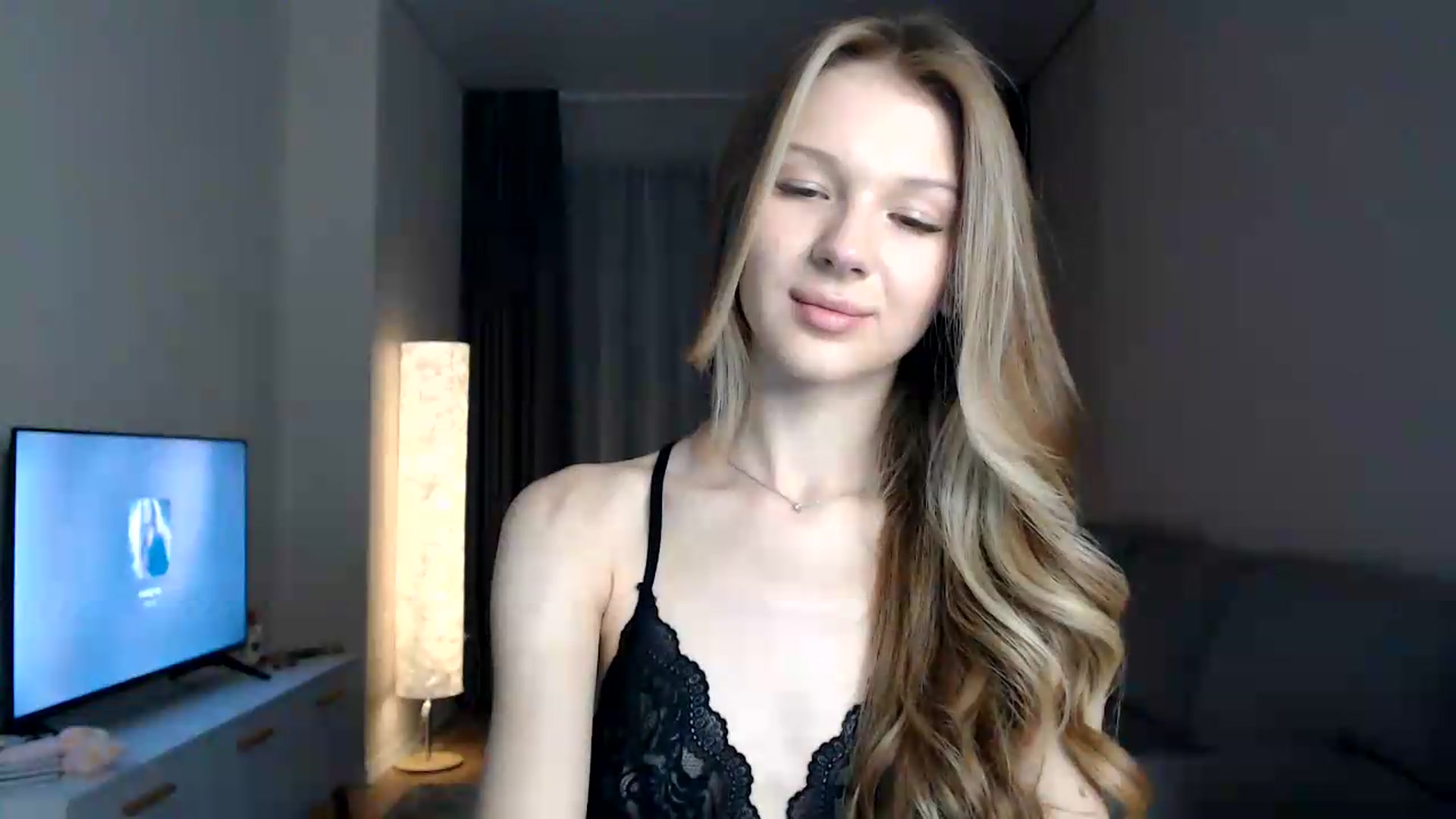 Gallery image thumbnail from CuteBlonde's myfreecams stream on, 08/04/2026, 21:50 image 15 of 20