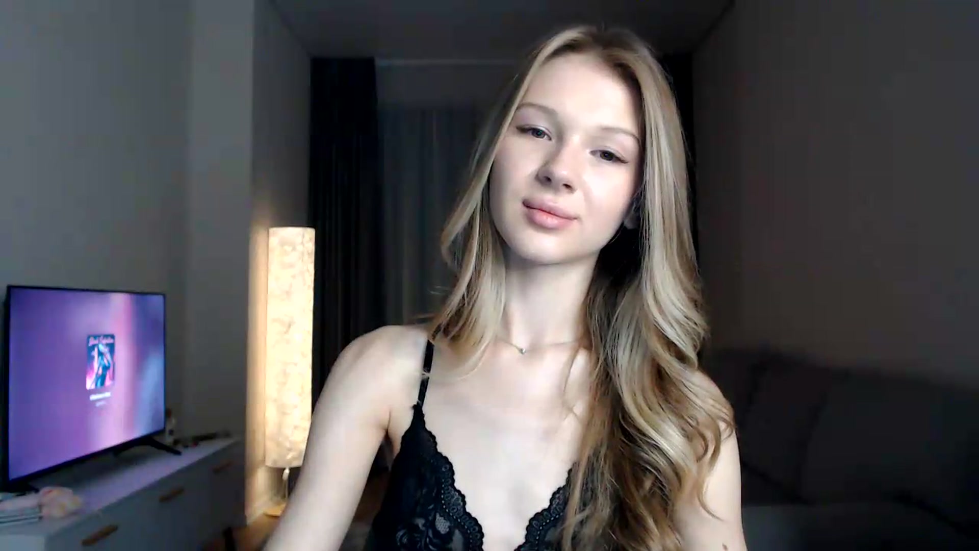 Gallery image thumbnail from CuteBlonde's myfreecams stream on, 08/04/2026, 21:50 image 17 of 20