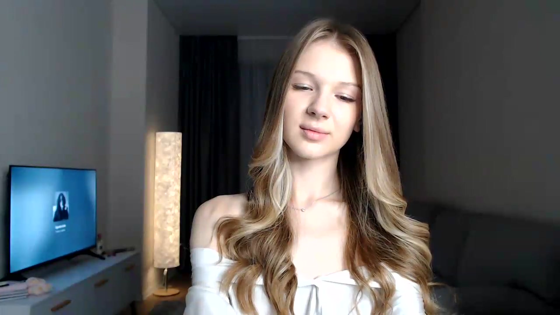 Gallery image thumbnail from CuteBlonde's myfreecams stream on, 08/06/2026, 22:14 image 10 of 20