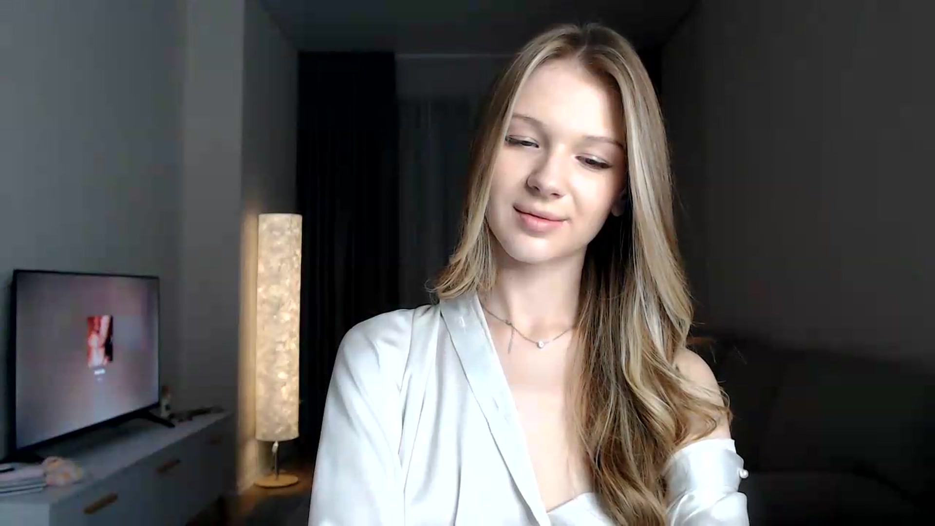 Gallery image thumbnail from CuteBlonde's myfreecams stream on, 08/06/2026, 23:41 image 6 of 20
