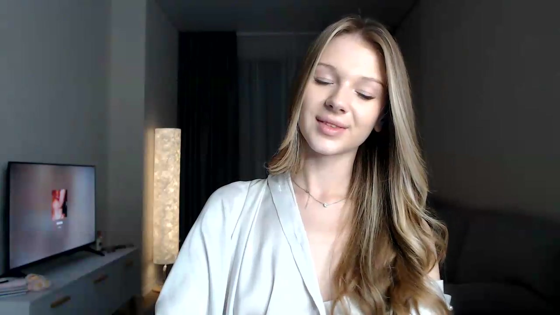 Gallery image thumbnail from CuteBlonde's myfreecams stream on, 08/06/2026, 23:41 image 7 of 20
