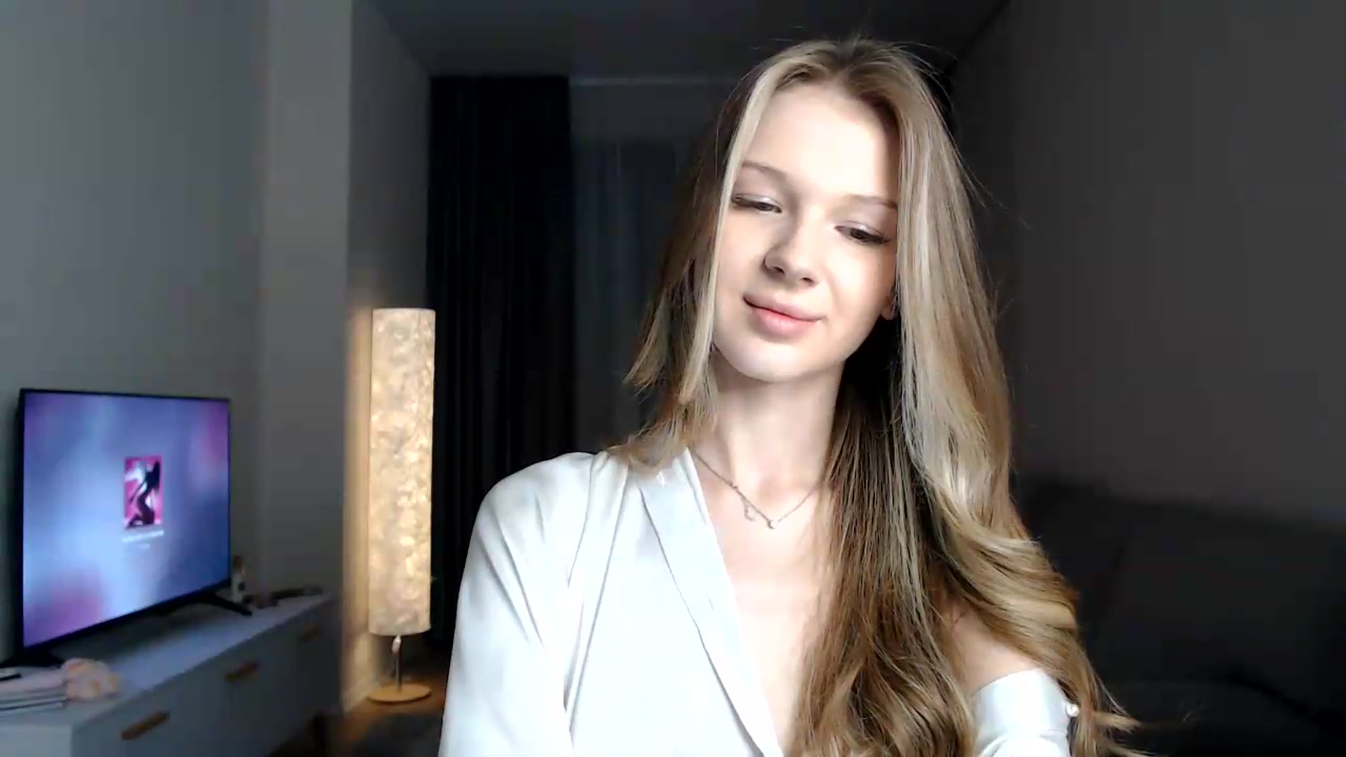 Gallery image thumbnail from CuteBlonde's myfreecams stream on, 08/06/2026, 23:41 image 18 of 20