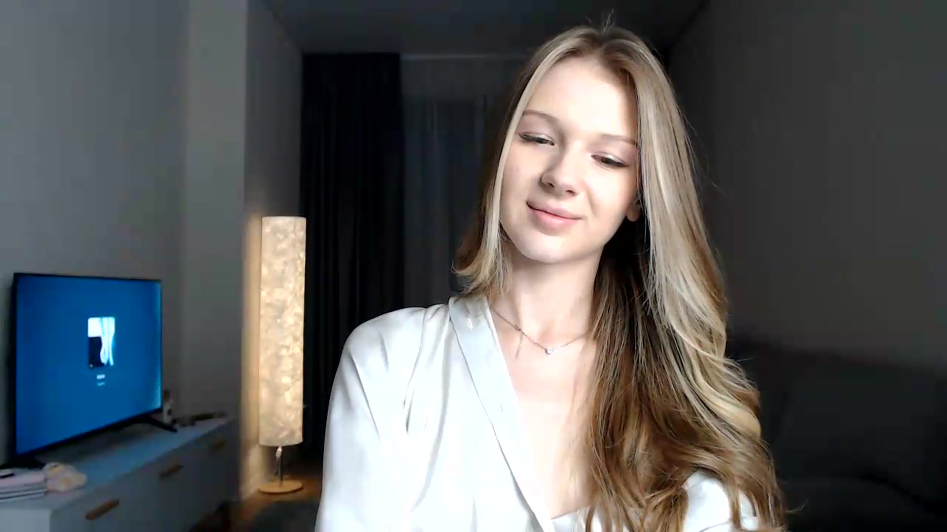 Gallery image thumbnail from CuteBlonde's myfreecams stream on, 08/06/2026, 23:41 image 9 of 20