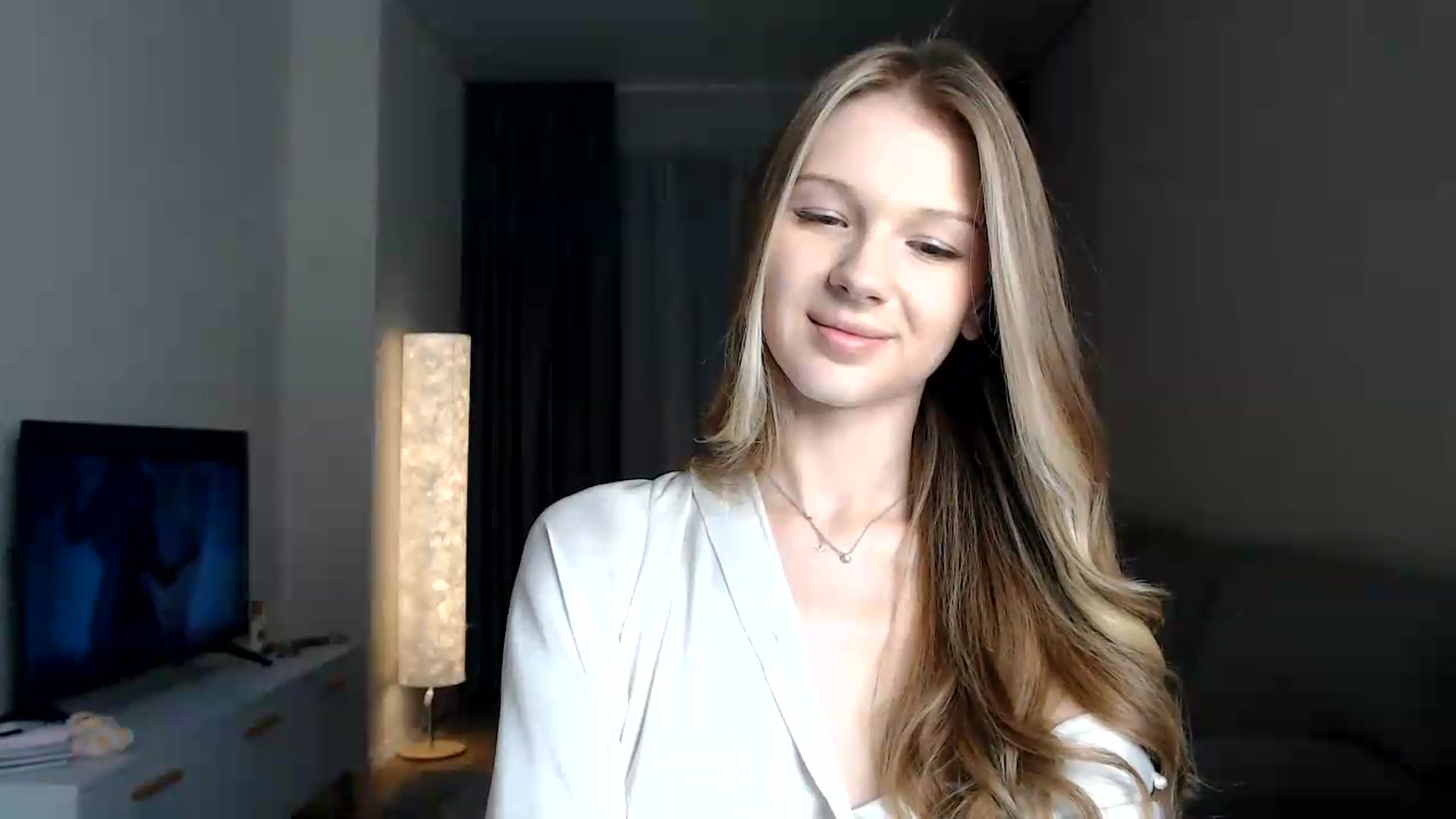 Gallery image thumbnail from CuteBlonde's myfreecams stream on, 08/06/2026, 23:41 image 13 of 20