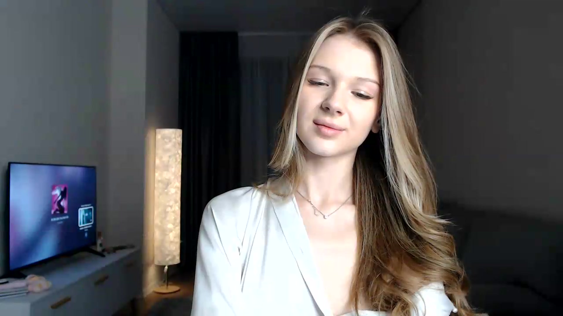 Gallery image thumbnail from CuteBlonde's myfreecams stream on, 08/06/2026, 23:41 image 19 of 20