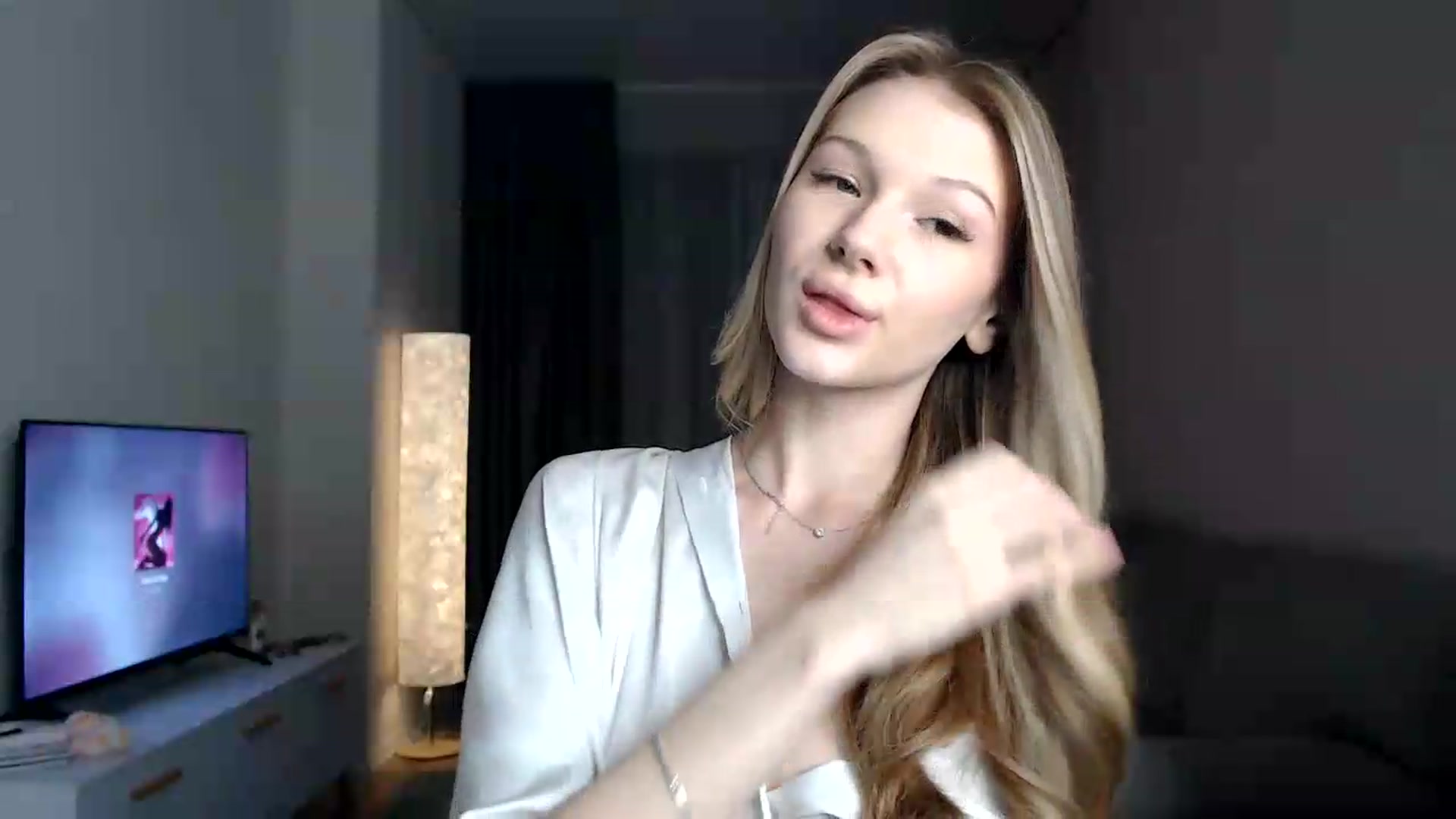 Gallery image thumbnail from CuteBlonde's myfreecams stream on, 08/06/2026, 23:41 image 2 of 20