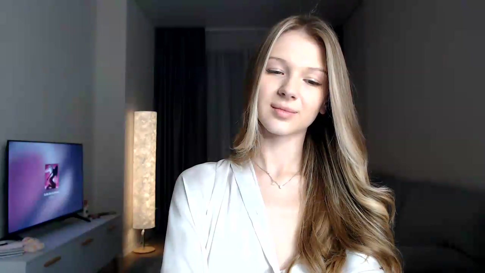 Gallery image thumbnail from CuteBlonde's myfreecams stream on, 08/06/2026, 23:41 image 15 of 20