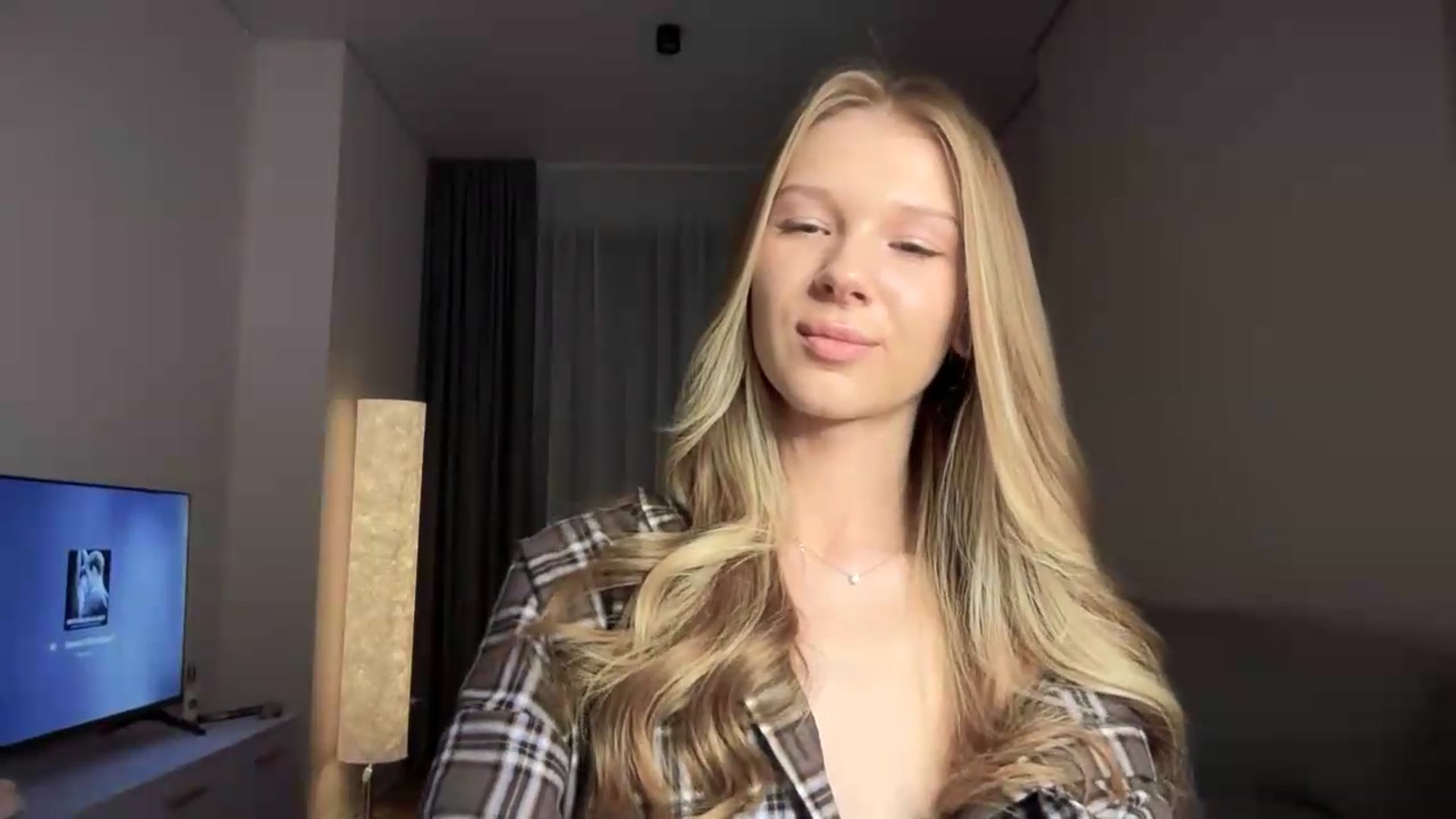 Gallery image thumbnail from CuteBlonde's myfreecams stream on, 08/13/2026, 01:41 image 3 of 20