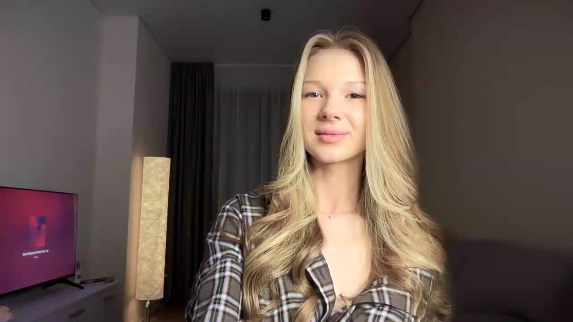 Gallery image thumbnail from CuteBlonde's myfreecams stream on, 08/13/2026, 01:41 image 7 of 20