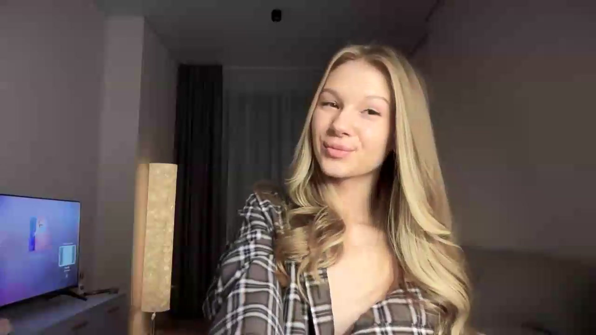 Gallery image thumbnail from CuteBlonde's myfreecams stream on, 08/13/2026, 01:41 image 12 of 20