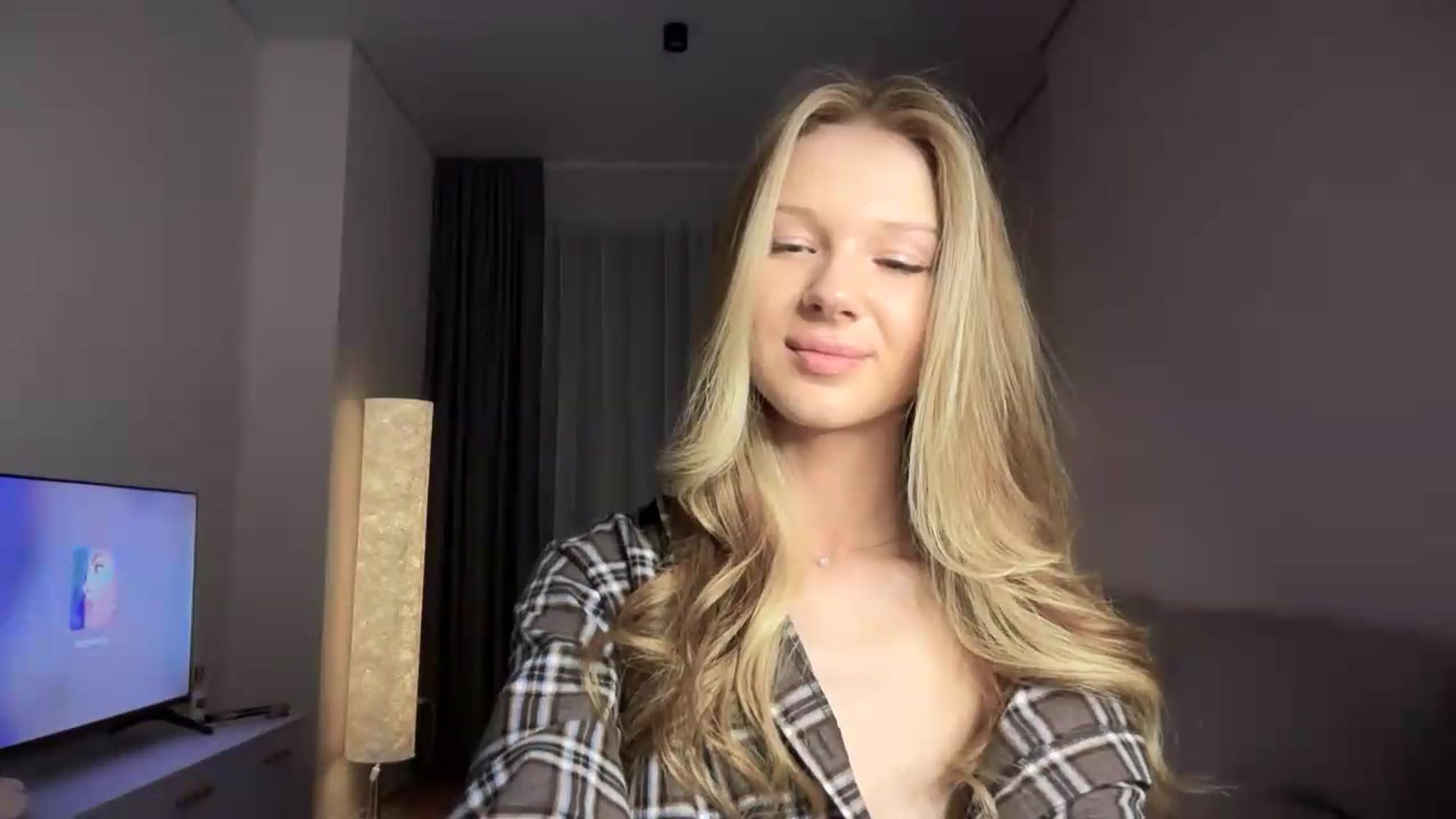 Gallery image thumbnail from CuteBlonde's myfreecams stream on, 08/13/2026, 01:41 image 10 of 20