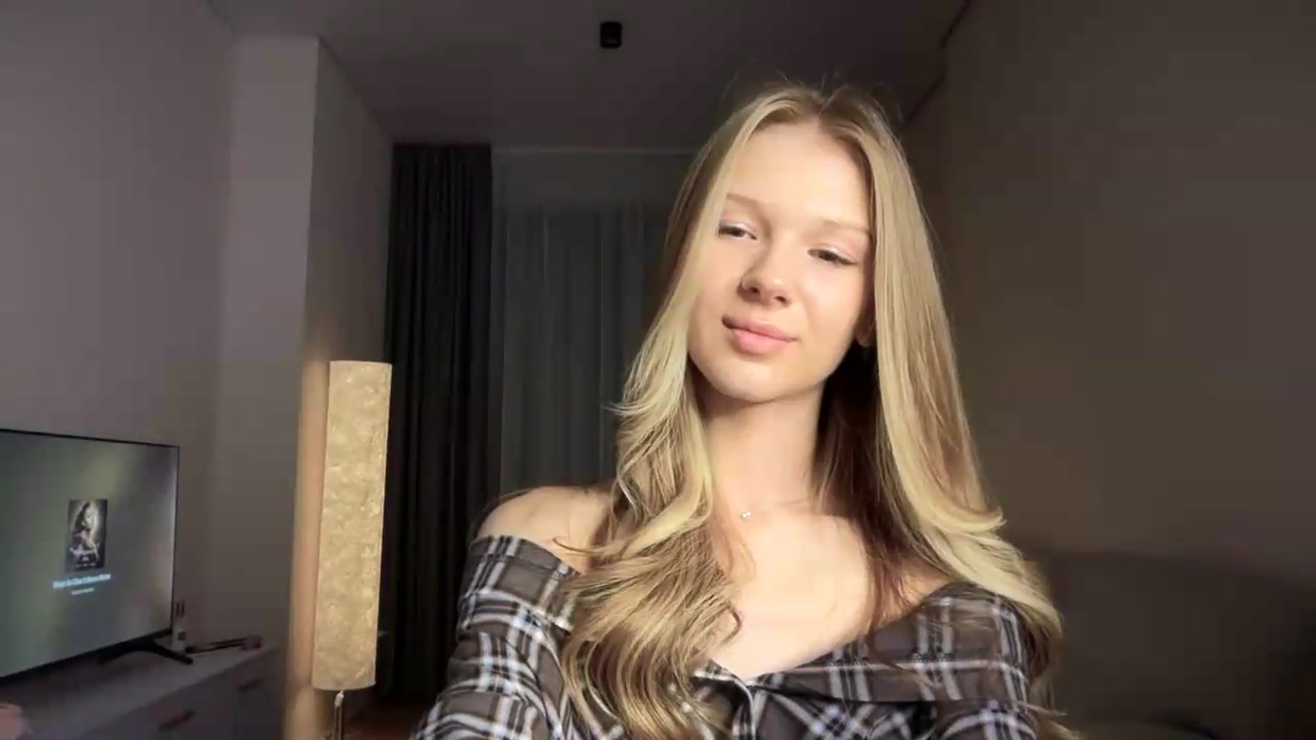 Gallery image thumbnail from CuteBlonde's myfreecams stream on, 08/13/2026, 01:41 image 16 of 20