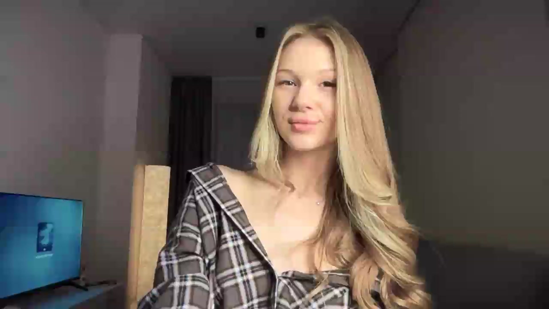 Gallery image thumbnail from CuteBlonde's myfreecams stream on, 08/13/2026, 02:29 image 20 of 20