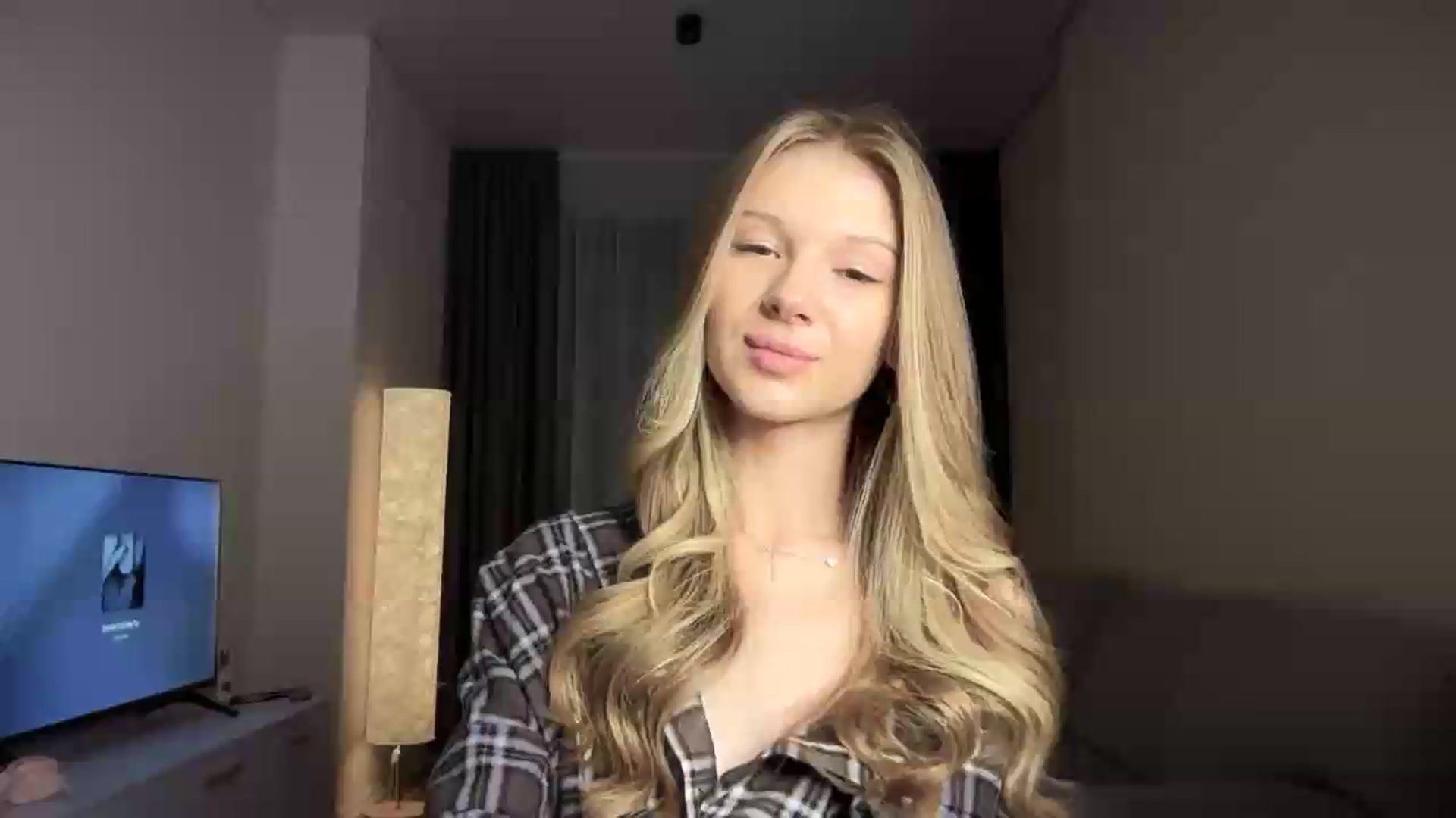 Gallery image thumbnail from CuteBlonde's myfreecams stream on, 08/13/2026, 02:29 image 14 of 20