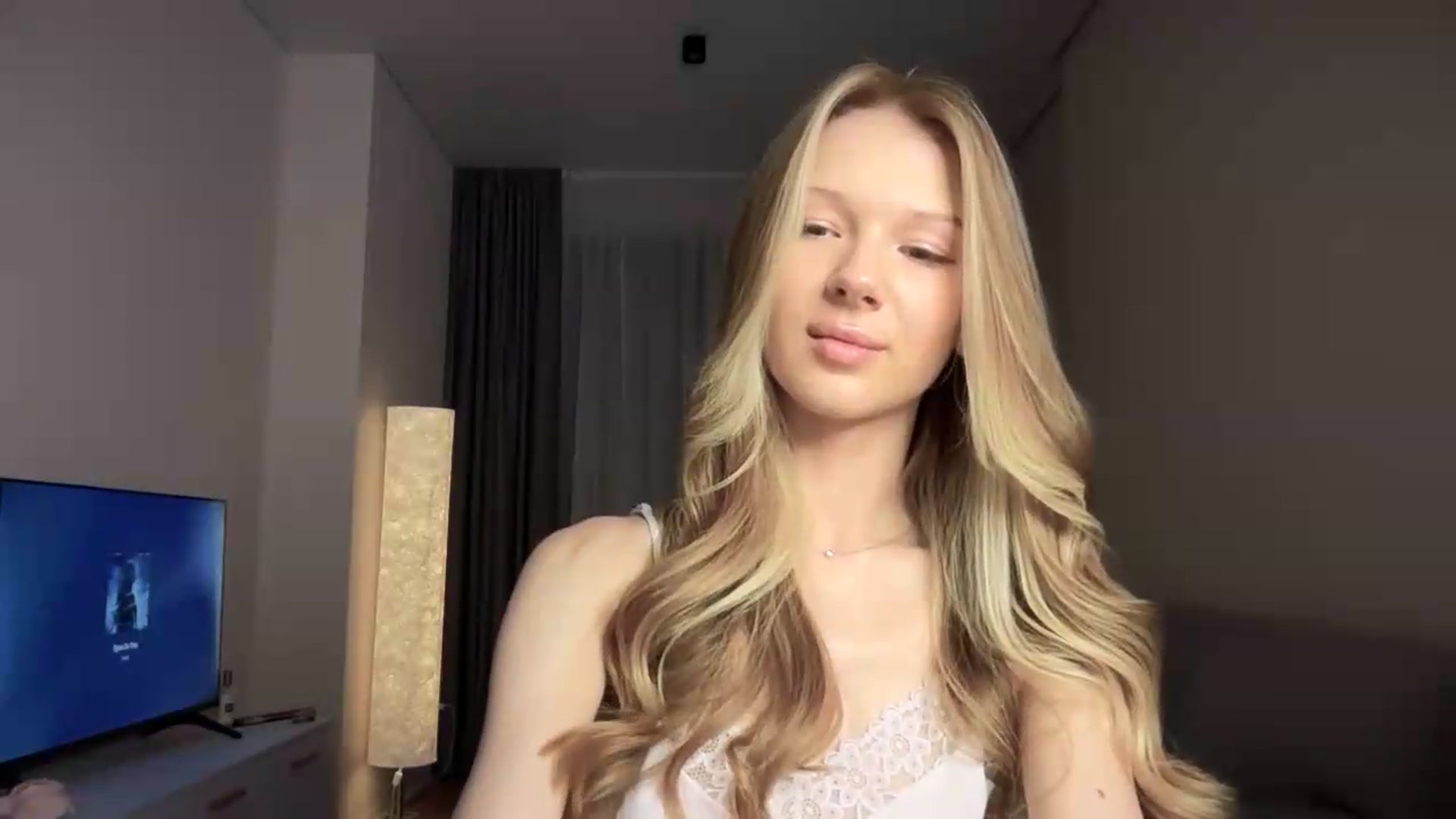 Gallery image thumbnail from CuteBlonde's myfreecams stream on, 08/13/2026, 21:26 image 2 of 20