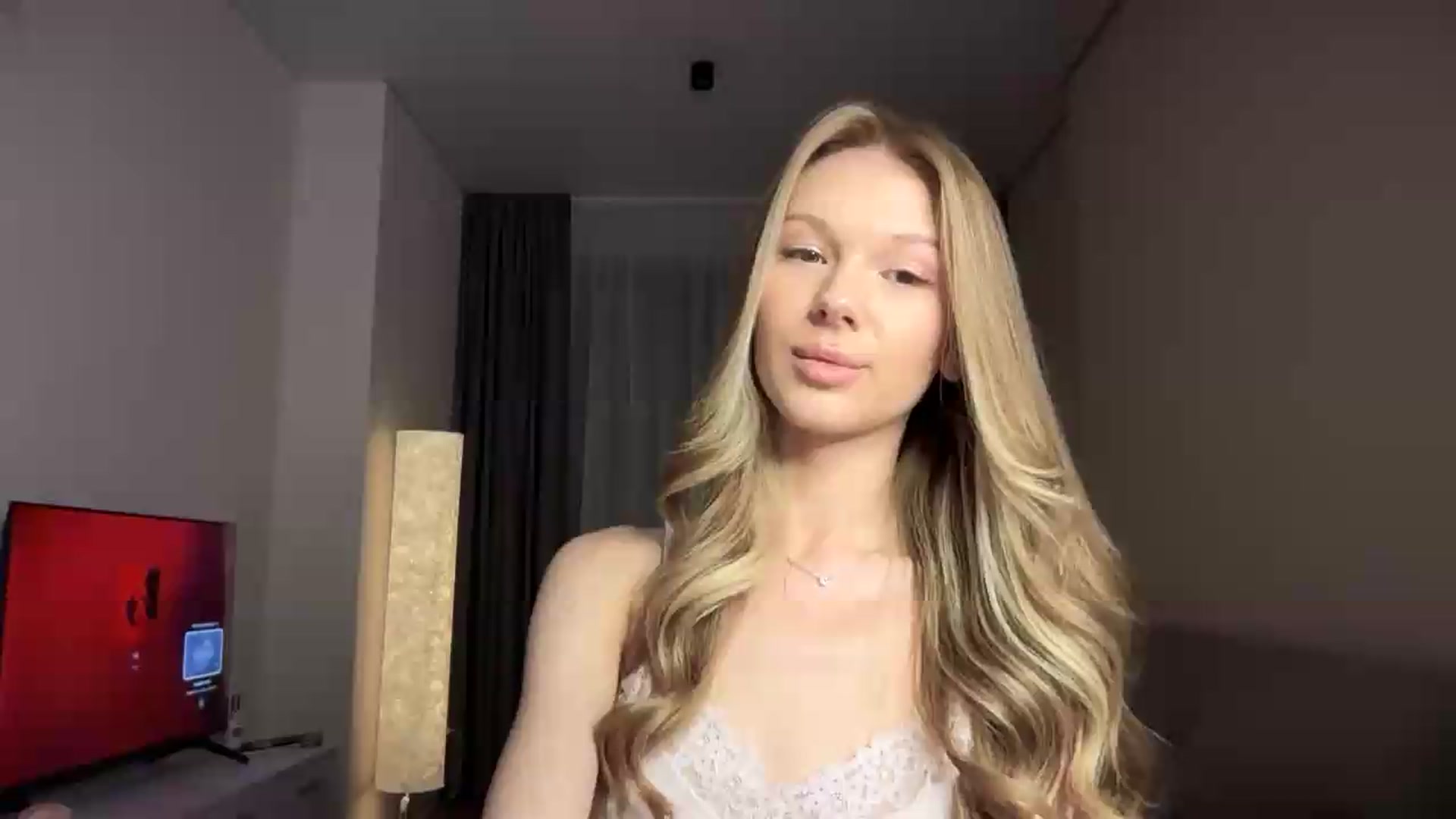 Gallery image thumbnail from CuteBlonde's myfreecams stream on, 08/13/2026, 22:35 image 1 of 20