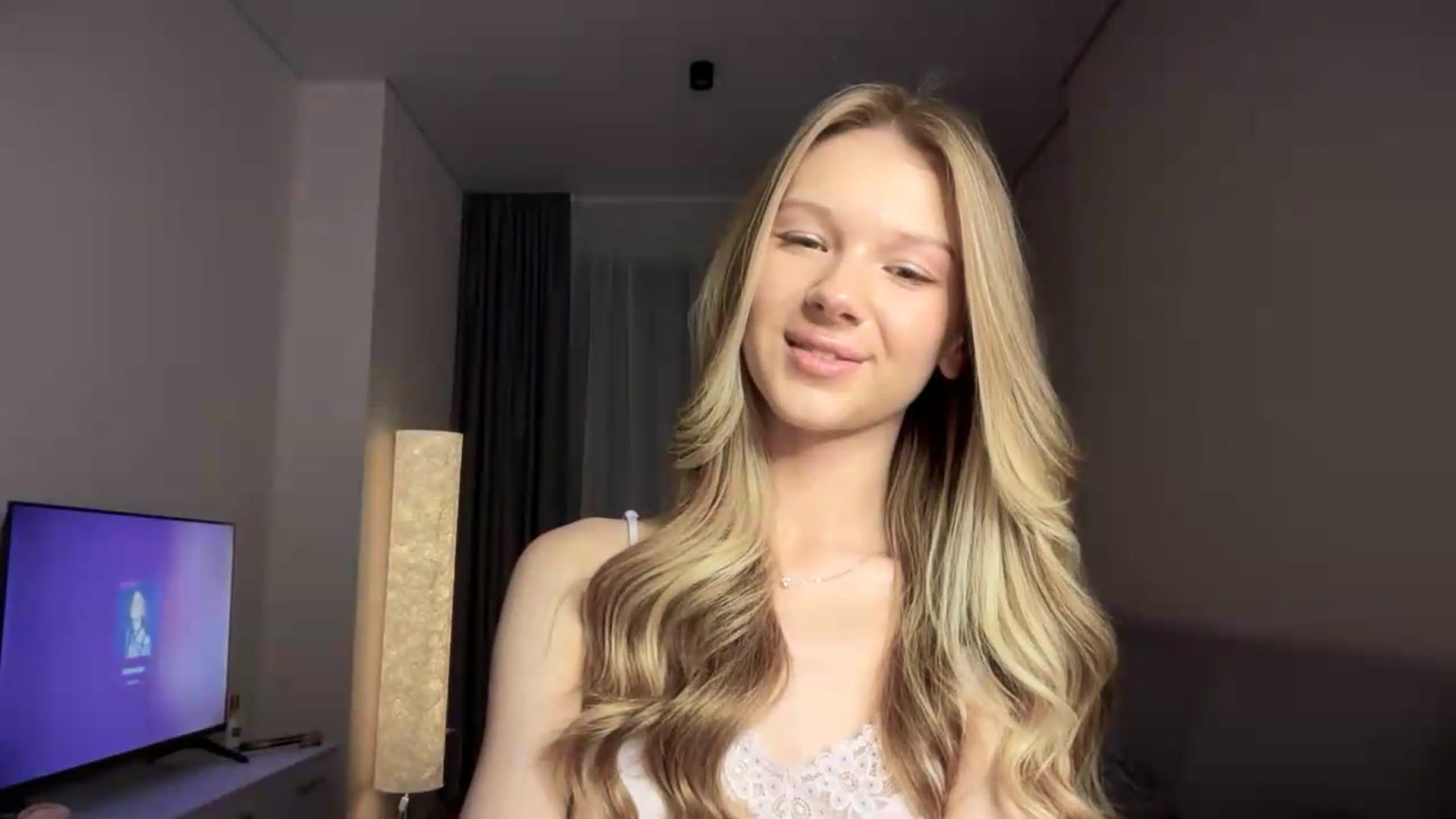 Gallery image thumbnail from CuteBlonde's myfreecams stream on, 08/13/2026, 22:35 image 20 of 20