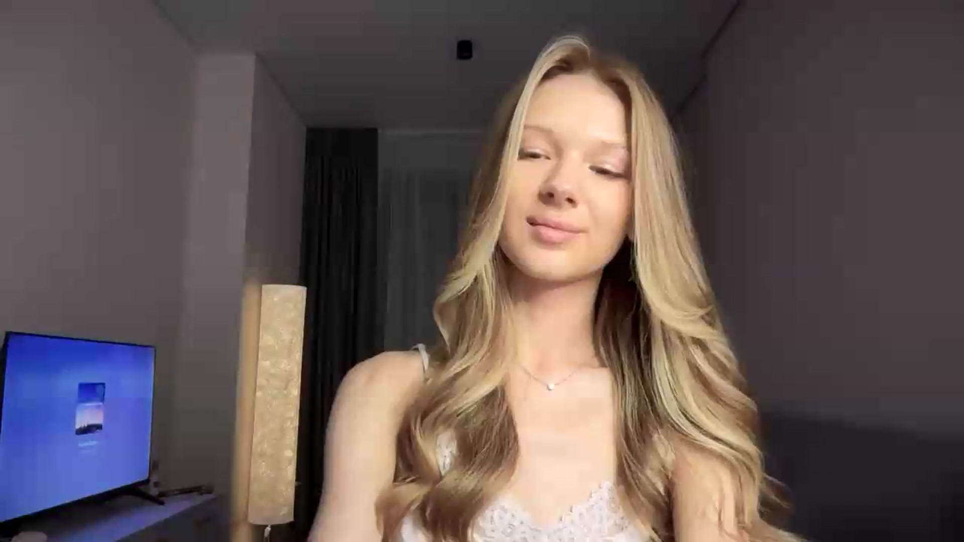 Gallery image thumbnail from CuteBlonde's myfreecams stream on, 08/13/2026, 22:35 image 7 of 20