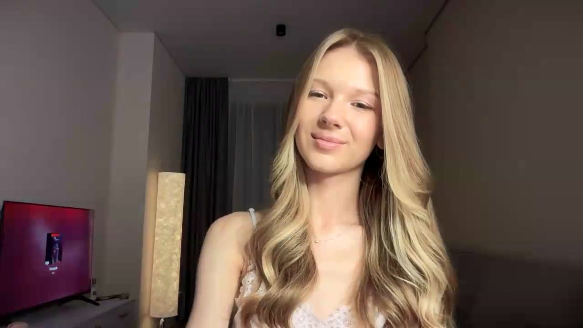 Gallery image thumbnail from CuteBlonde's myfreecams stream on, 08/13/2026, 22:35 image 18 of 20