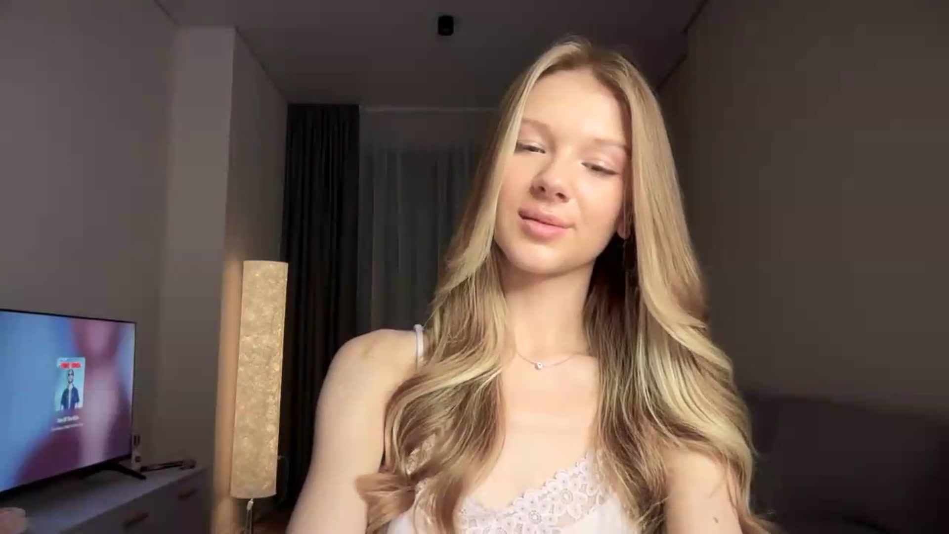 Gallery image thumbnail from CuteBlonde's myfreecams stream on, 08/14/2026, 01:50 image 18 of 20