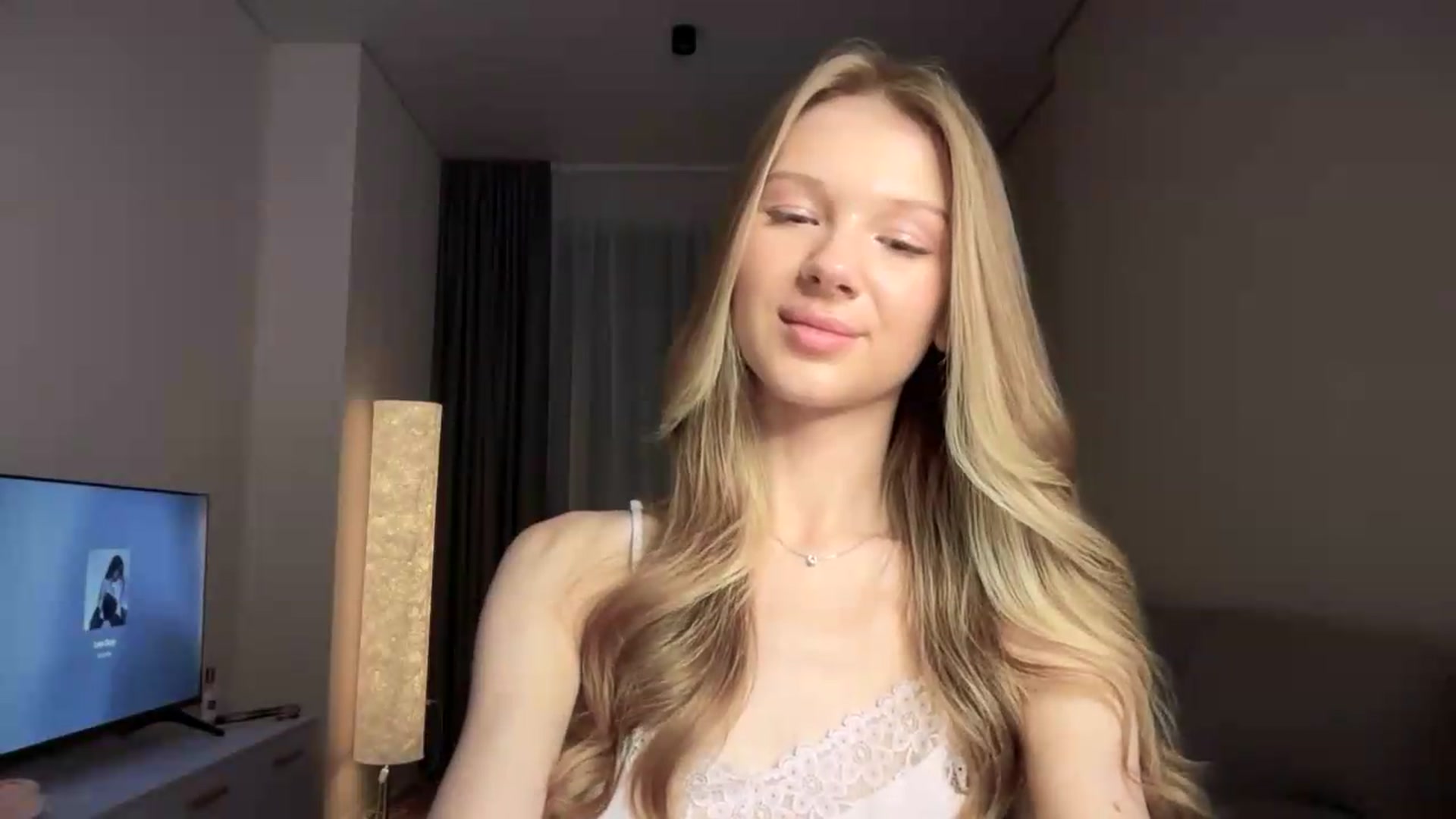 Gallery image thumbnail from CuteBlonde's myfreecams stream on, 08/14/2026, 01:50 image 16 of 20