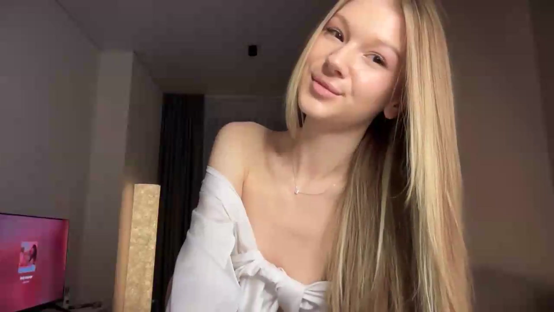 Gallery image thumbnail from CuteBlonde's myfreecams stream on, 08/14/2026, 22:12 image 14 of 20