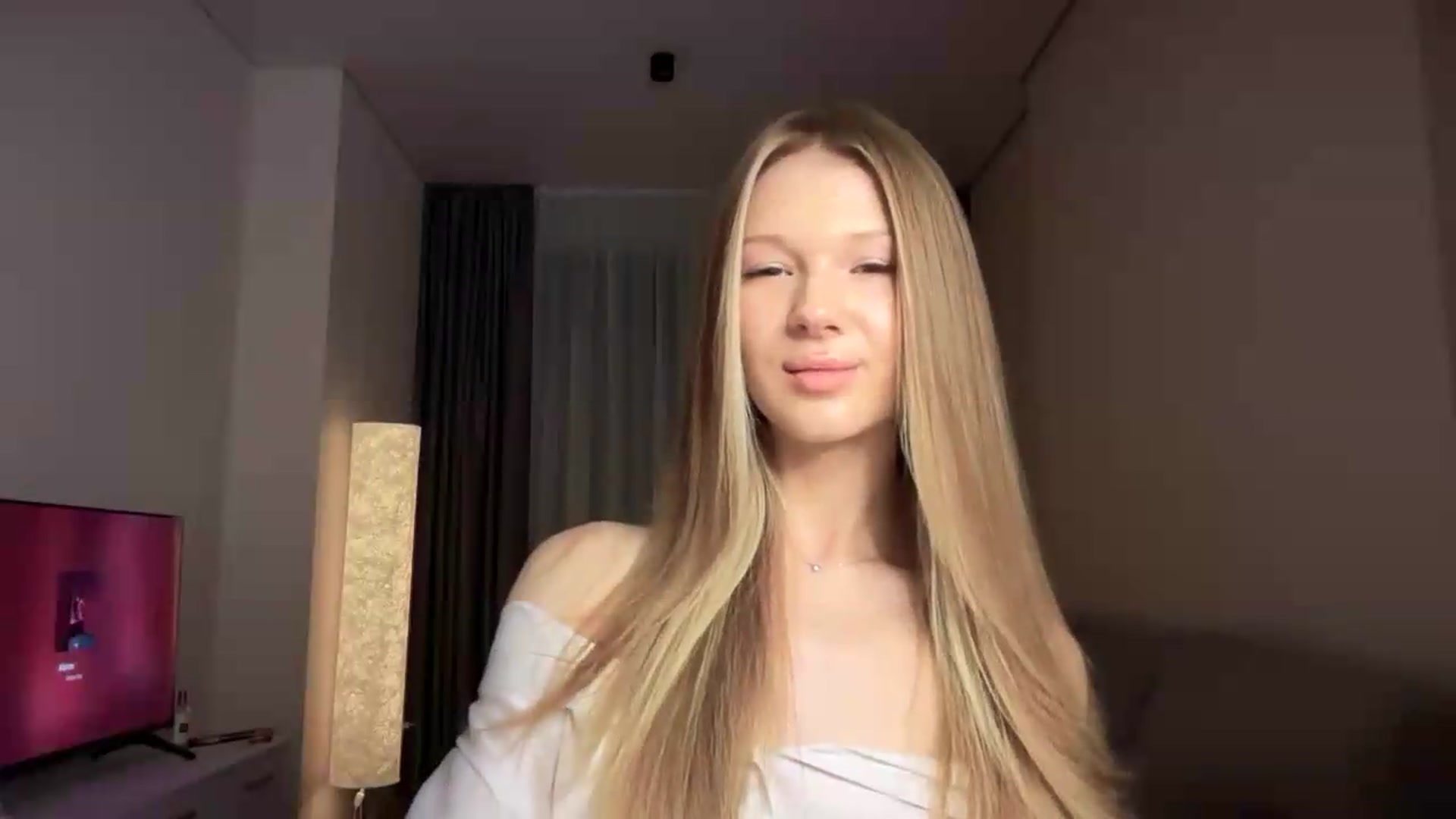 Gallery image thumbnail from CuteBlonde's myfreecams stream on, 08/14/2026, 22:12 image 3 of 20