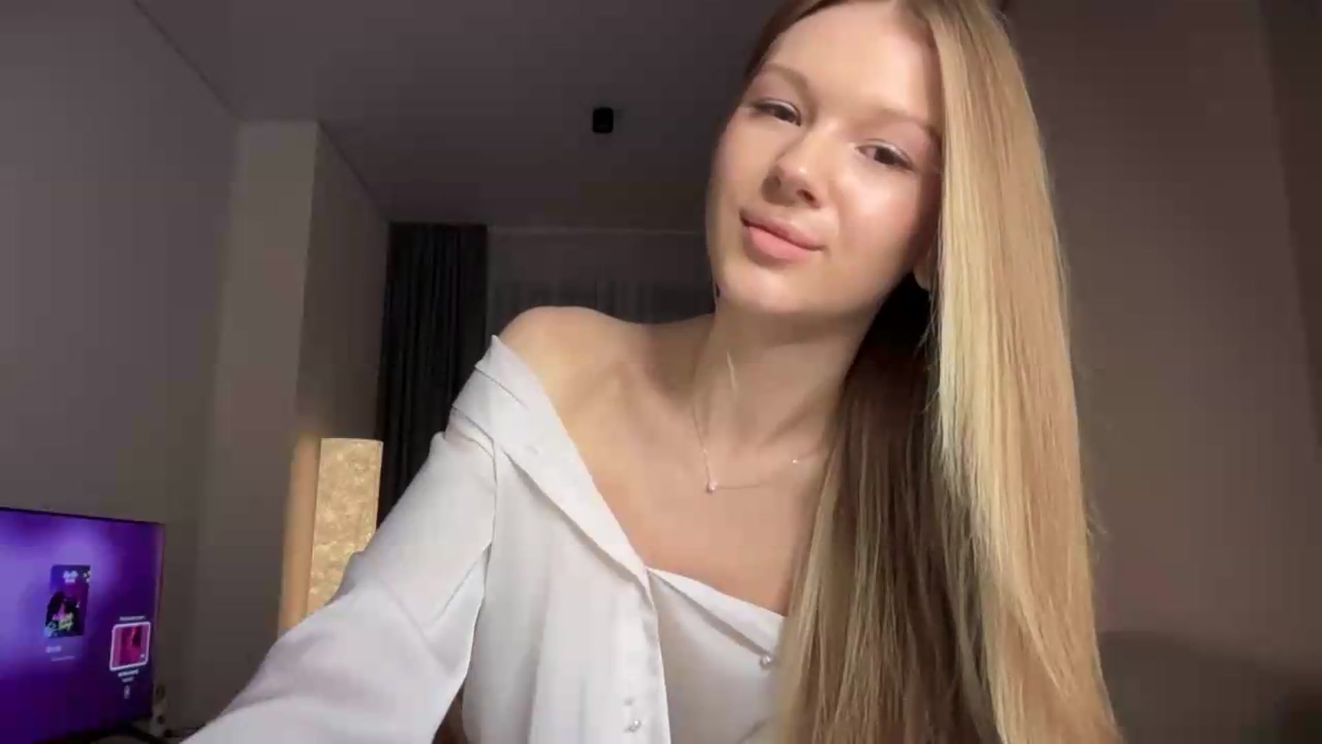 Gallery image thumbnail from CuteBlonde's myfreecams stream on, 08/14/2026, 22:37 image 19 of 20