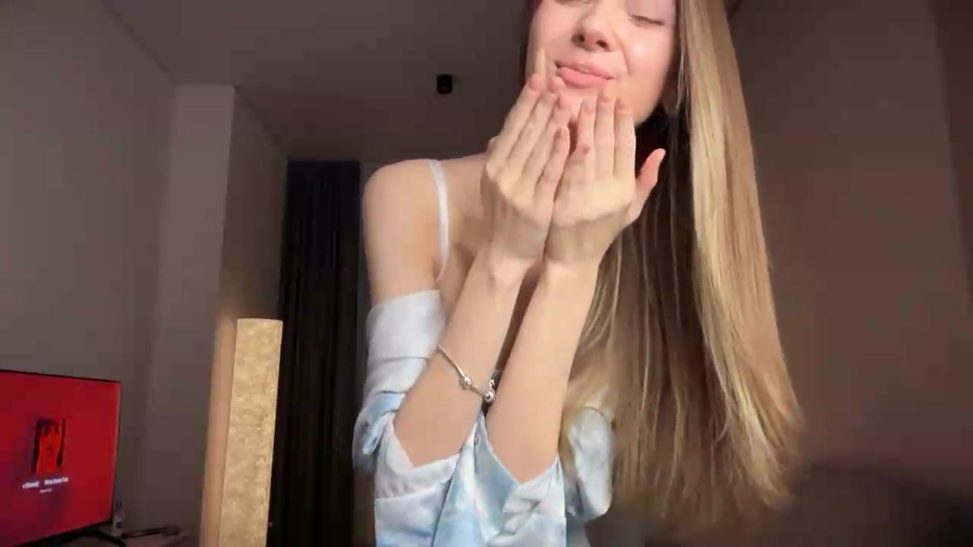 Gallery image thumbnail from CuteBlonde's myfreecams stream on, 08/15/2026, 01:26 image 18 of 20