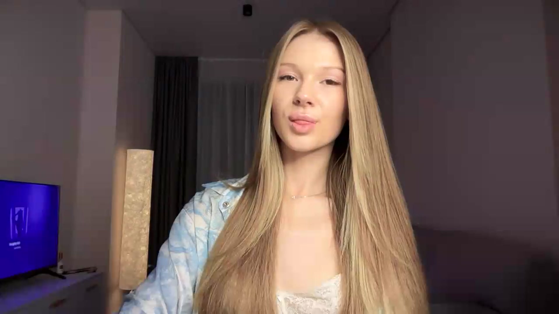 Gallery image thumbnail from CuteBlonde's myfreecams stream on, 08/15/2026, 02:39 image 11 of 20