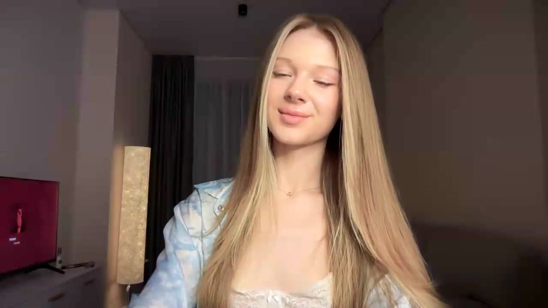 Gallery image thumbnail from CuteBlonde's myfreecams stream on, 08/15/2026, 02:39 image 14 of 20