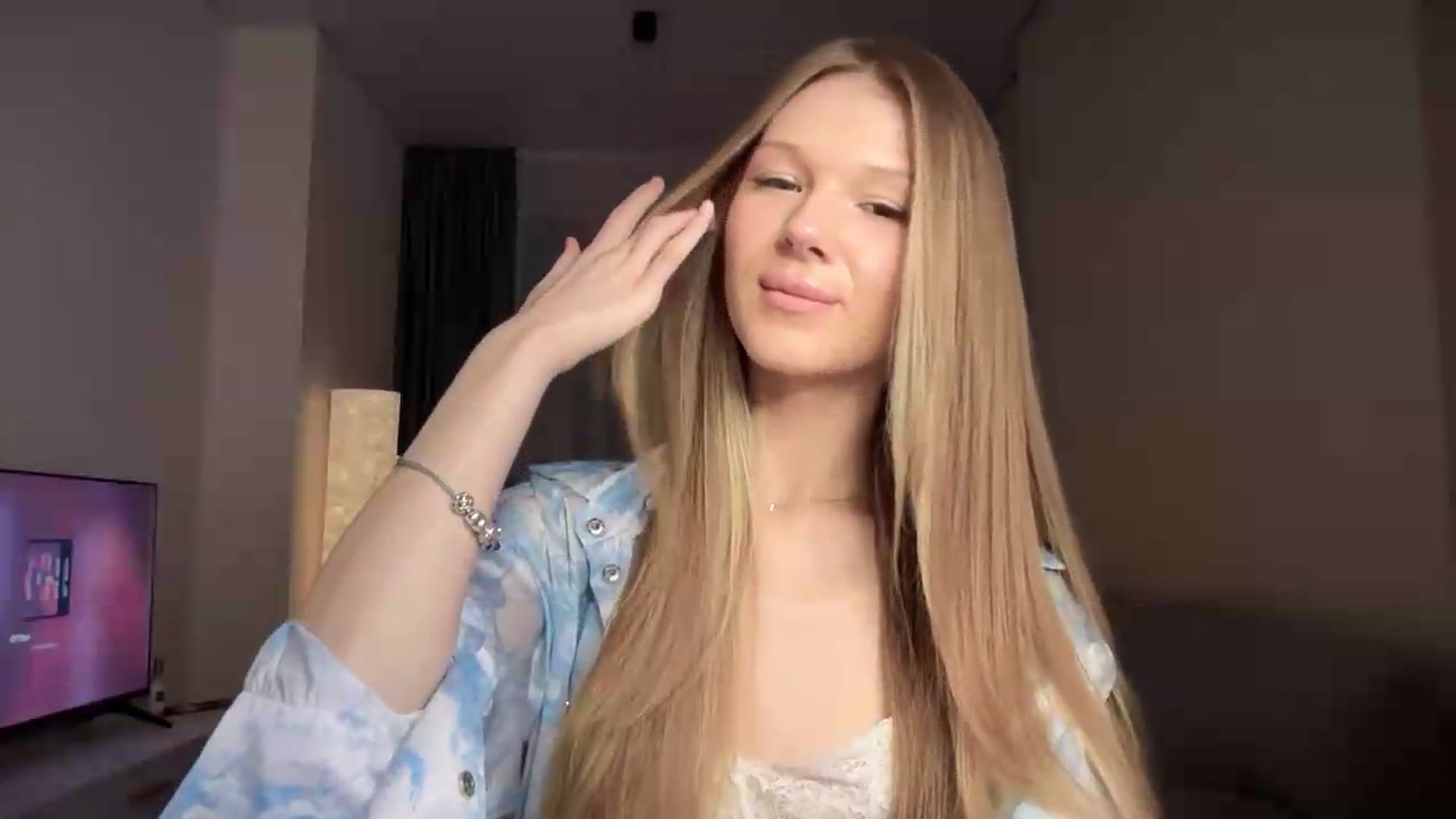 Gallery image thumbnail from CuteBlonde's myfreecams stream on, 08/15/2026, 02:39 image 6 of 20