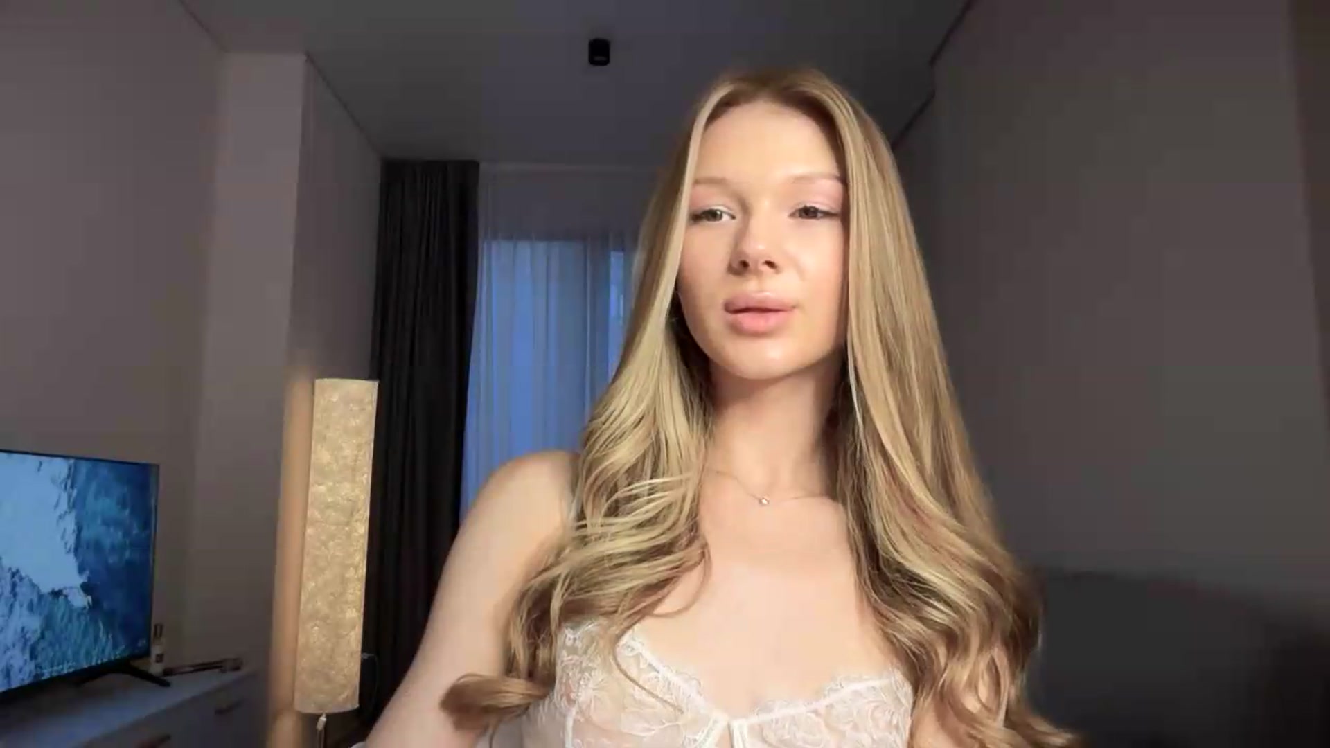 Gallery image thumbnail from CuteBlonde's myfreecams stream on, 08/16/2026, 03:20 image 7 of 20