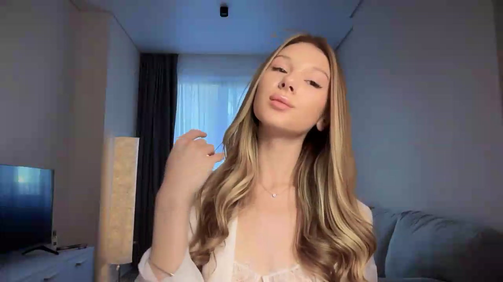Gallery image thumbnail from CuteBlonde's myfreecams stream on, 08/16/2026, 04:14 image 16 of 20