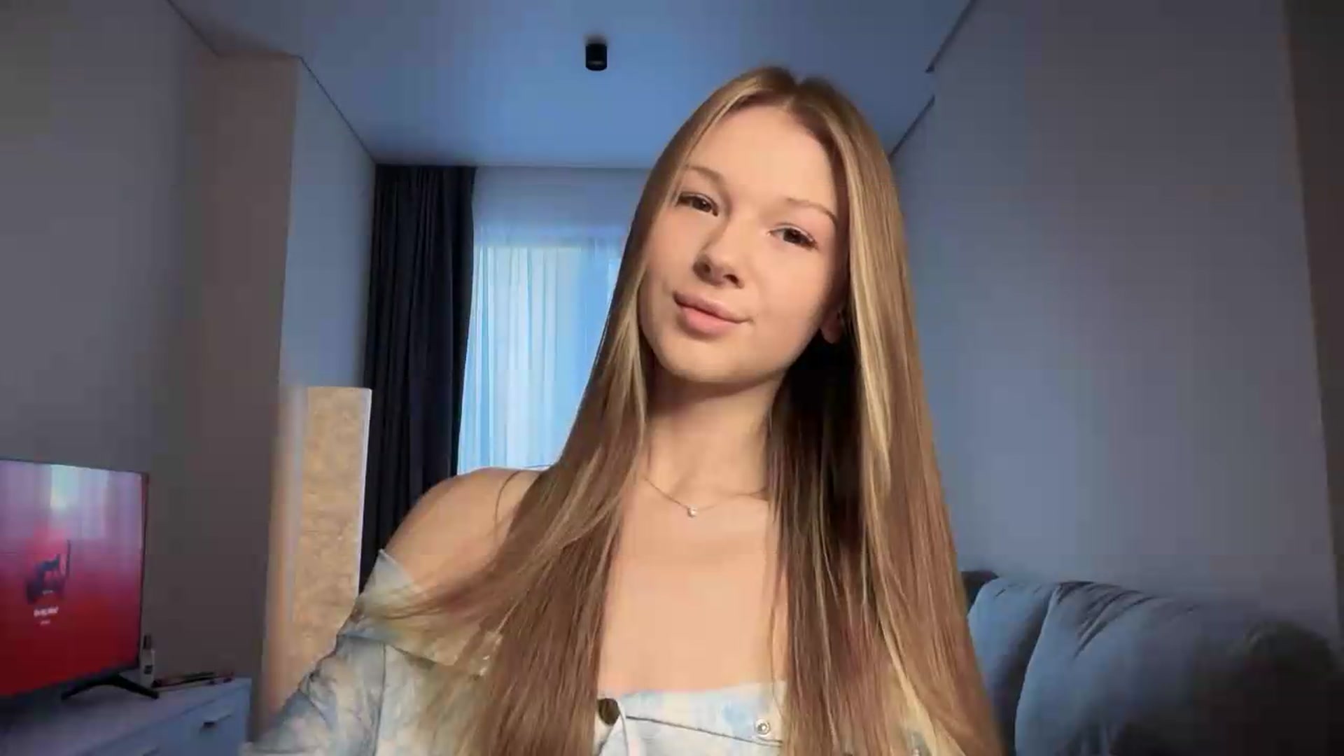 Gallery image thumbnail from CuteBlonde's myfreecams stream on, 08/17/2026, 04:55 image 7 of 20