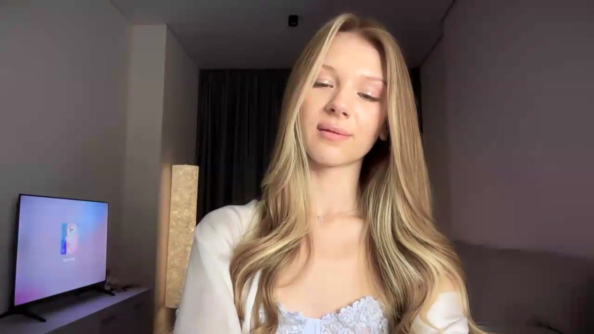 Gallery image thumbnail from CuteBlonde's myfreecams stream on, 08/28/2026, 05:52 image 20 of 20