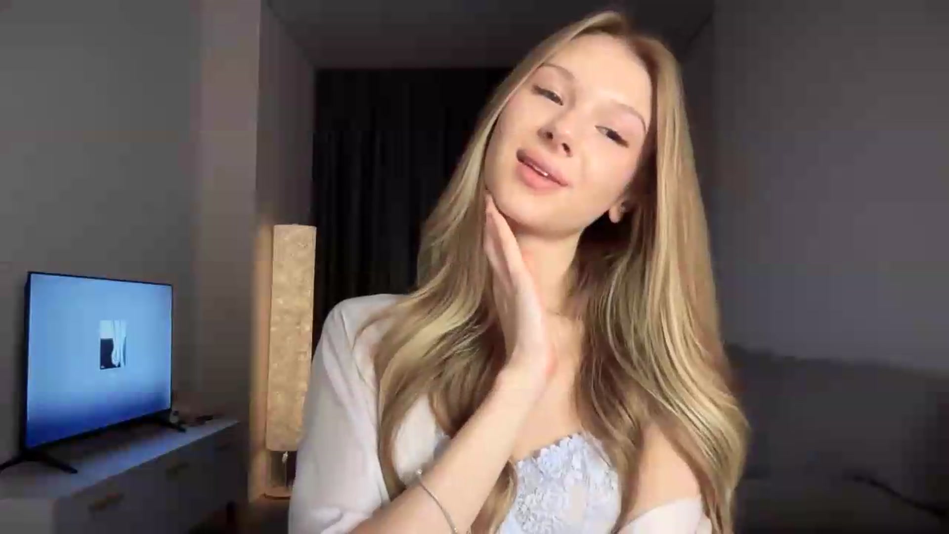 Gallery image thumbnail from CuteBlonde's myfreecams stream on, 08/28/2026, 05:52 image 13 of 20