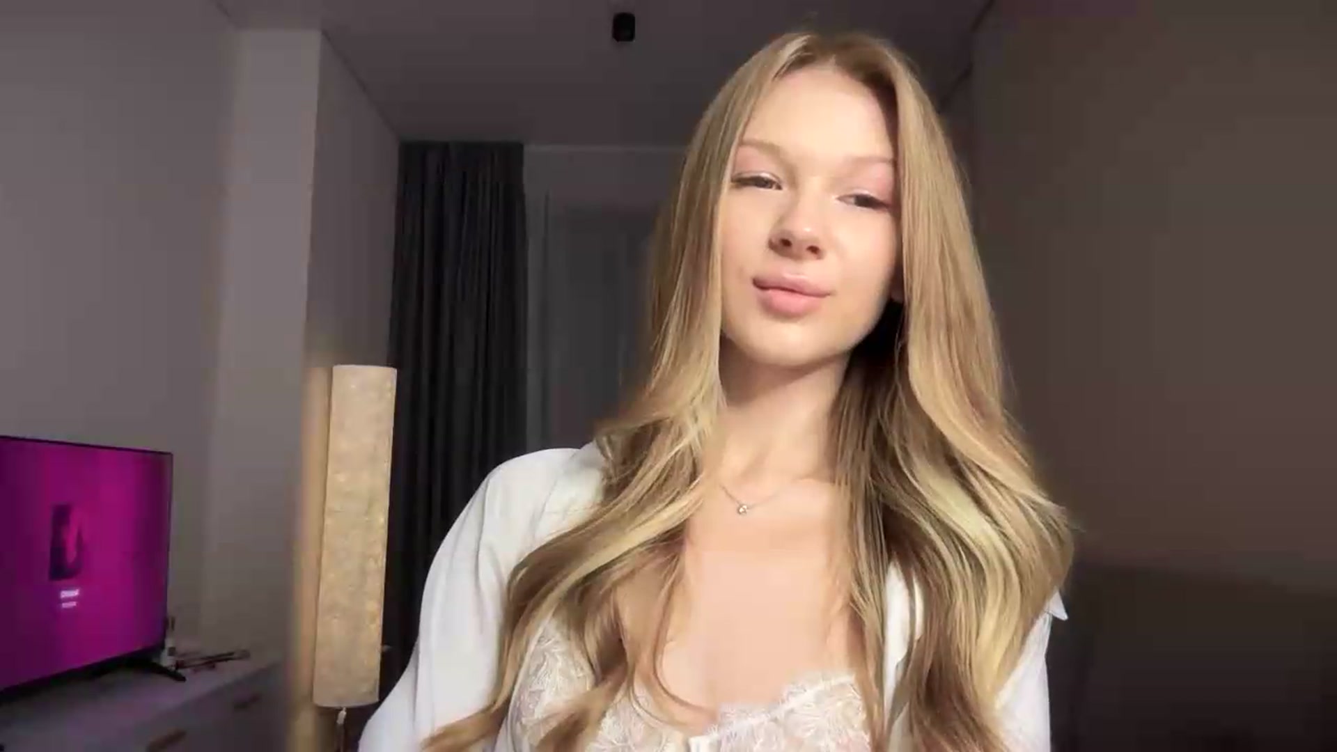 Gallery image thumbnail from CuteBlonde's myfreecams stream on, 08/30/2026, 22:33 image 11 of 20