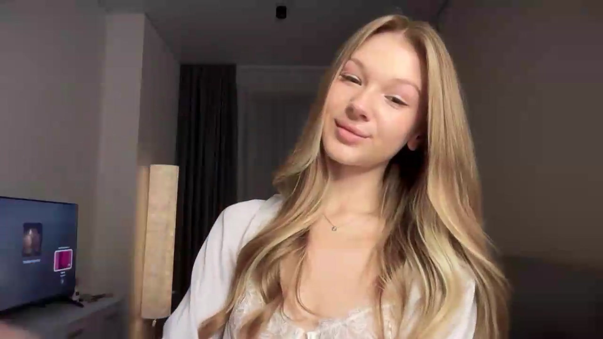 Gallery image thumbnail from CuteBlonde's myfreecams stream on, 08/30/2026, 22:33 image 10 of 20