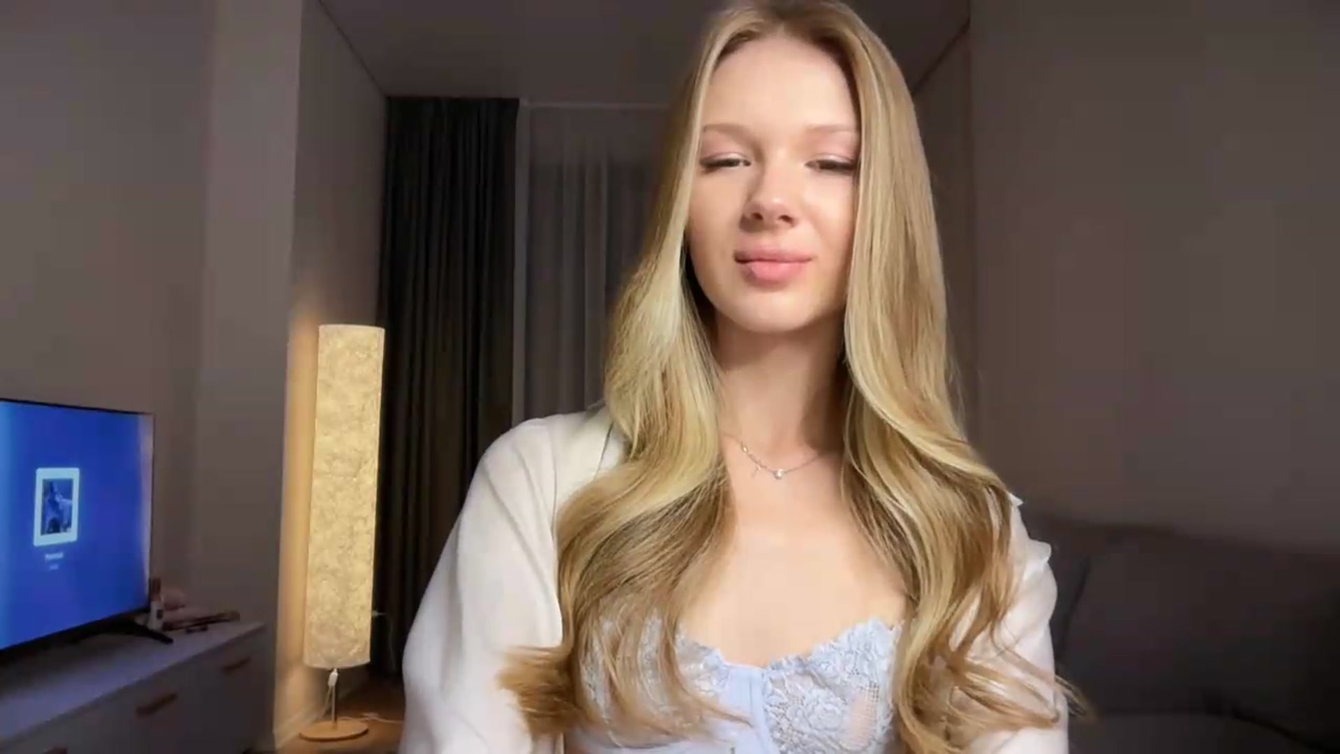 Gallery image thumbnail from CuteBlonde's myfreecams stream on, 09/09/2026, 18:28 image 16 of 20